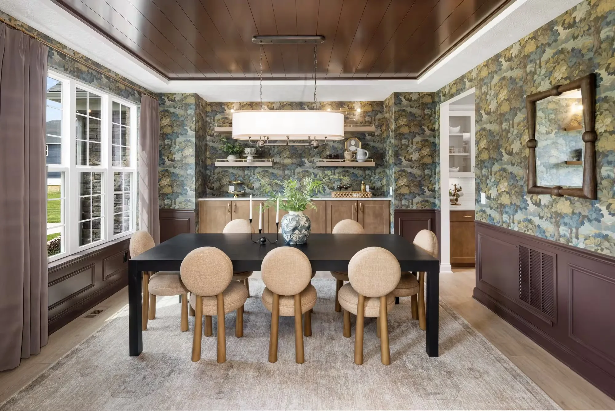 ALPL-0063-00-AshlLawn-Alton-Place-dining.jpg