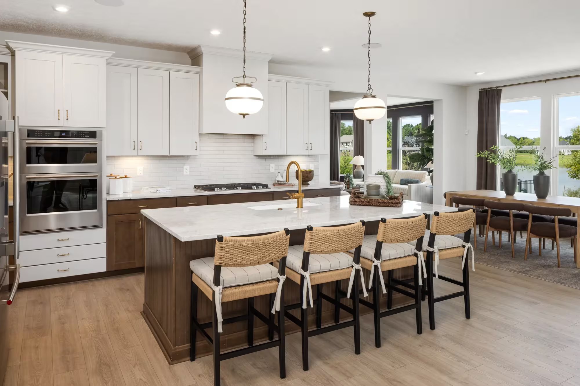 ALPL-0063-00-AshlLawn-Alton-Place-kitchen2.jpg