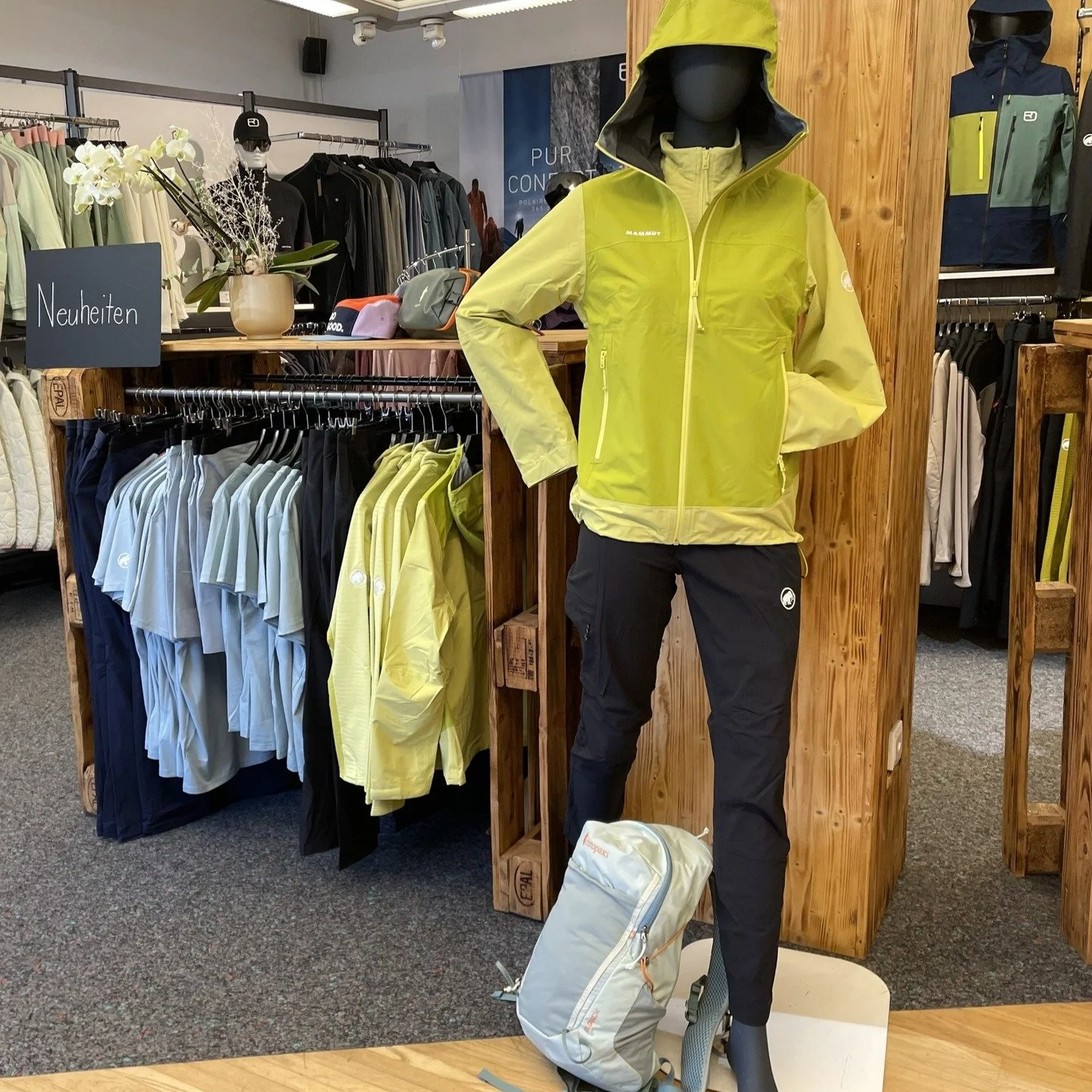 Neue Saison, neuer Look. ☀️🌱
Komm vorbei und entdecke unsere Sommer-Neuheiten!