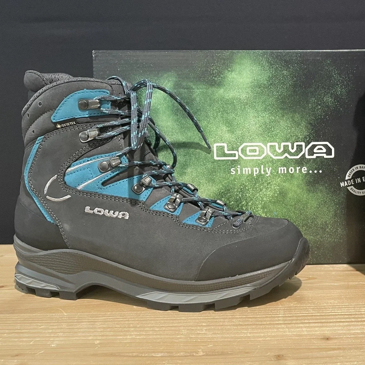 Hast du schon die passende Ausr&uuml;stung f&uuml;r deine n&auml;chste Wanderung? 🥾
Wenn nicht, komm vorbei und finde dein perfektes Equipment!
