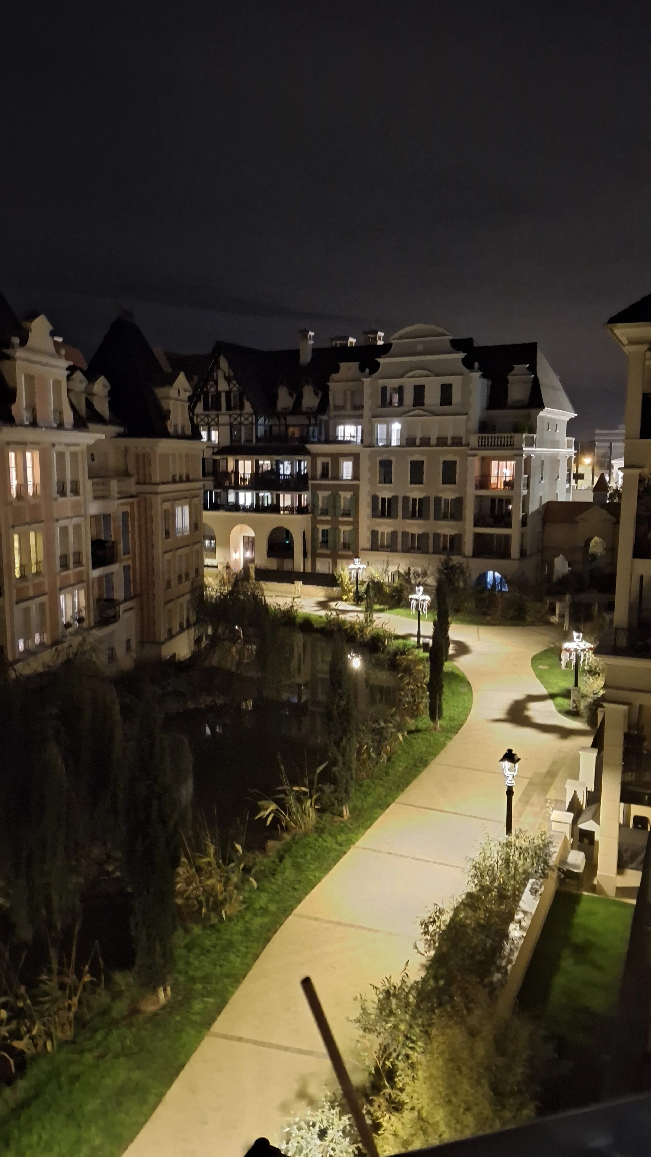 Le Plessis Capitales, 2 Rue Lavoisier 92350 Le Plessis(=-Robinson Yoga from home and onlie