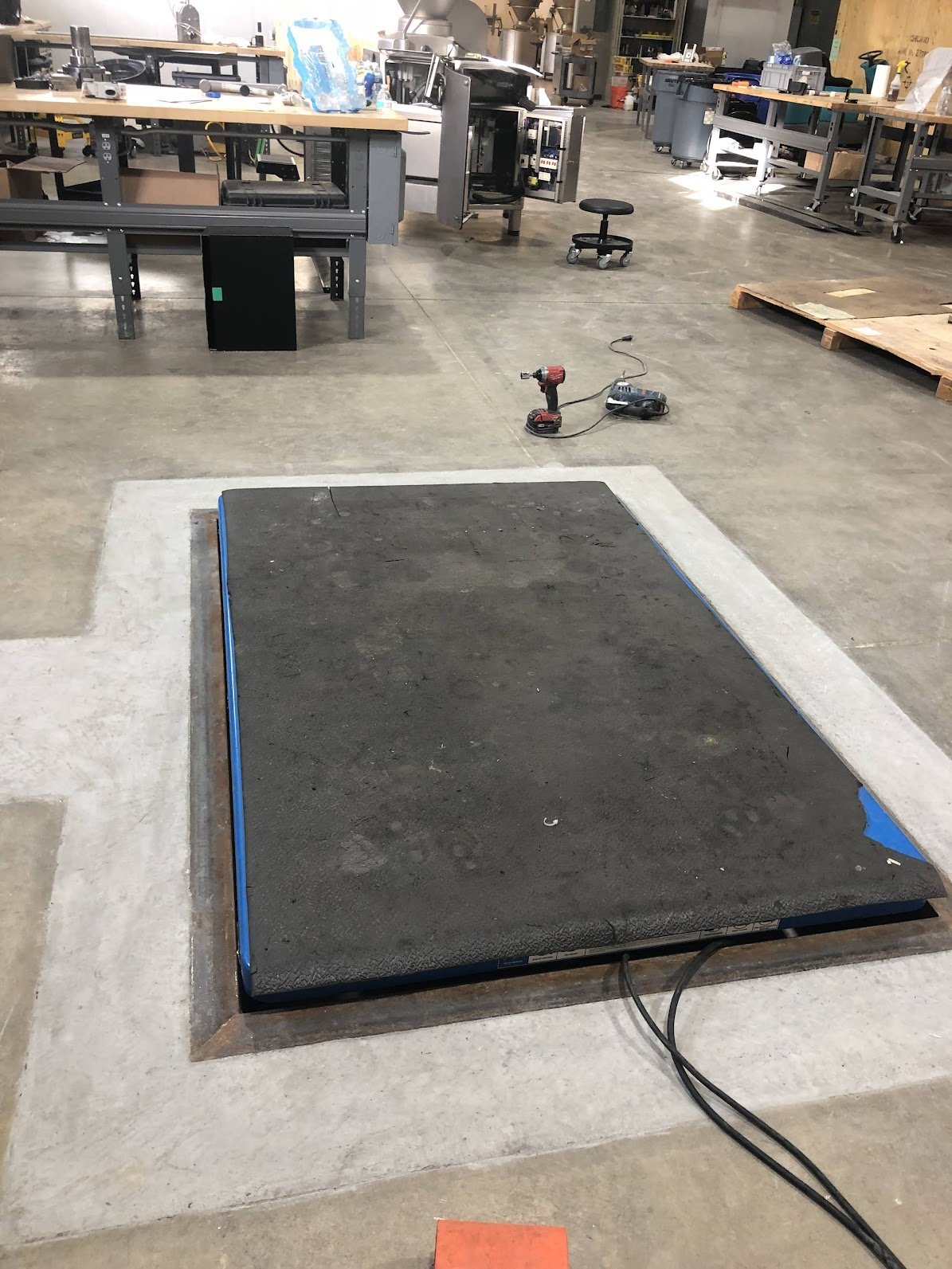 Recessed lift