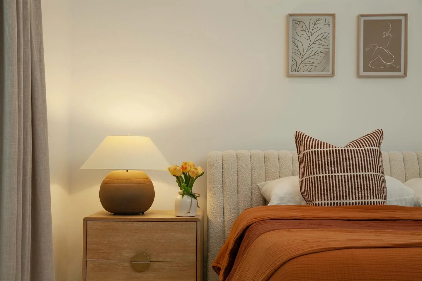 A guest bedroom with warm terracotta tones 🤎 #bedroom #interiors #organicmodern