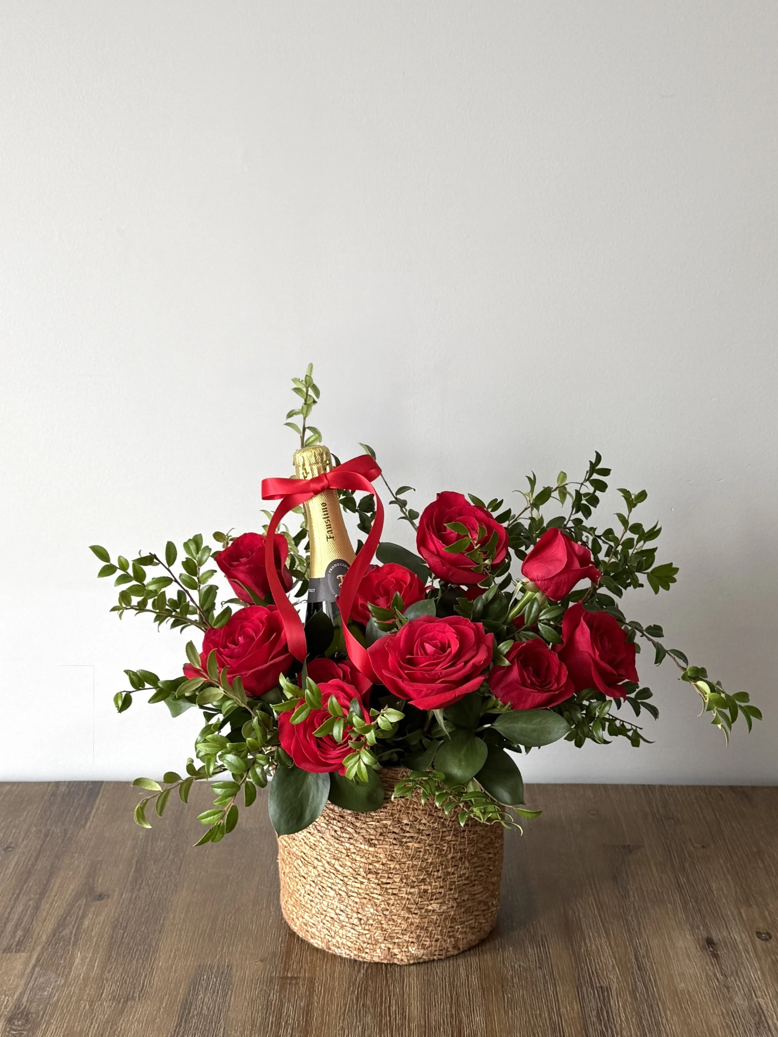 [PRE-ORDER] Paradise Wine Basket Arrangement