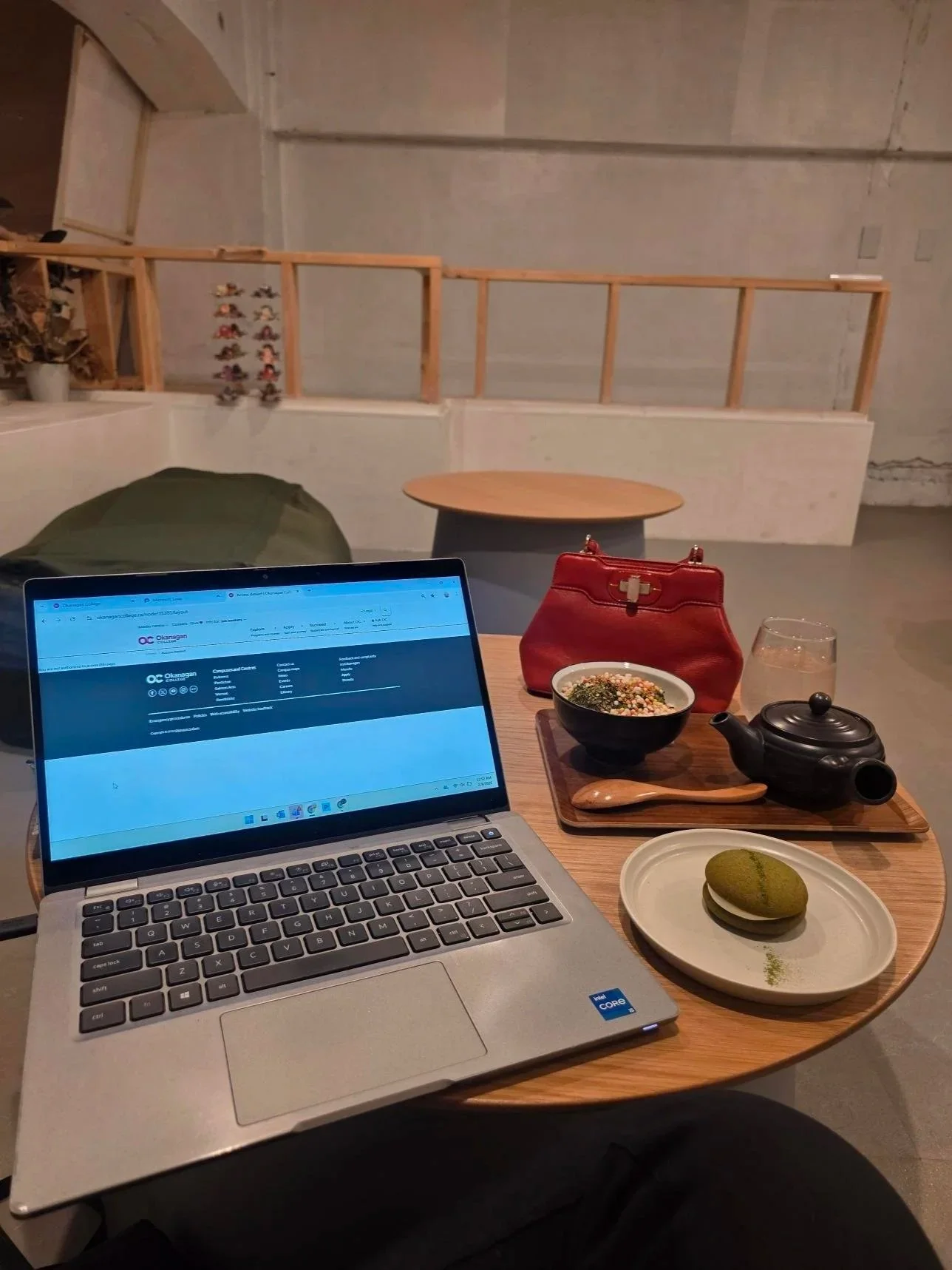 Cross Referencing Between Platforms and Internal Linking