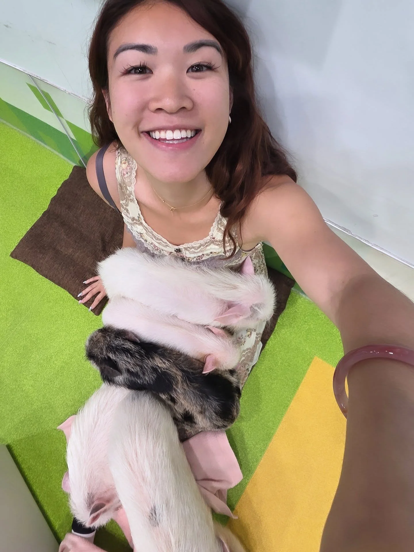 Another trip around the sun 🌞 
Happiest with the animals 🥰🥰 

What a great year it has been already, so so grateful. 

Well loved, well fed, got to see the world and visit my family twice. I know I have amazing friends all over the world, what a t