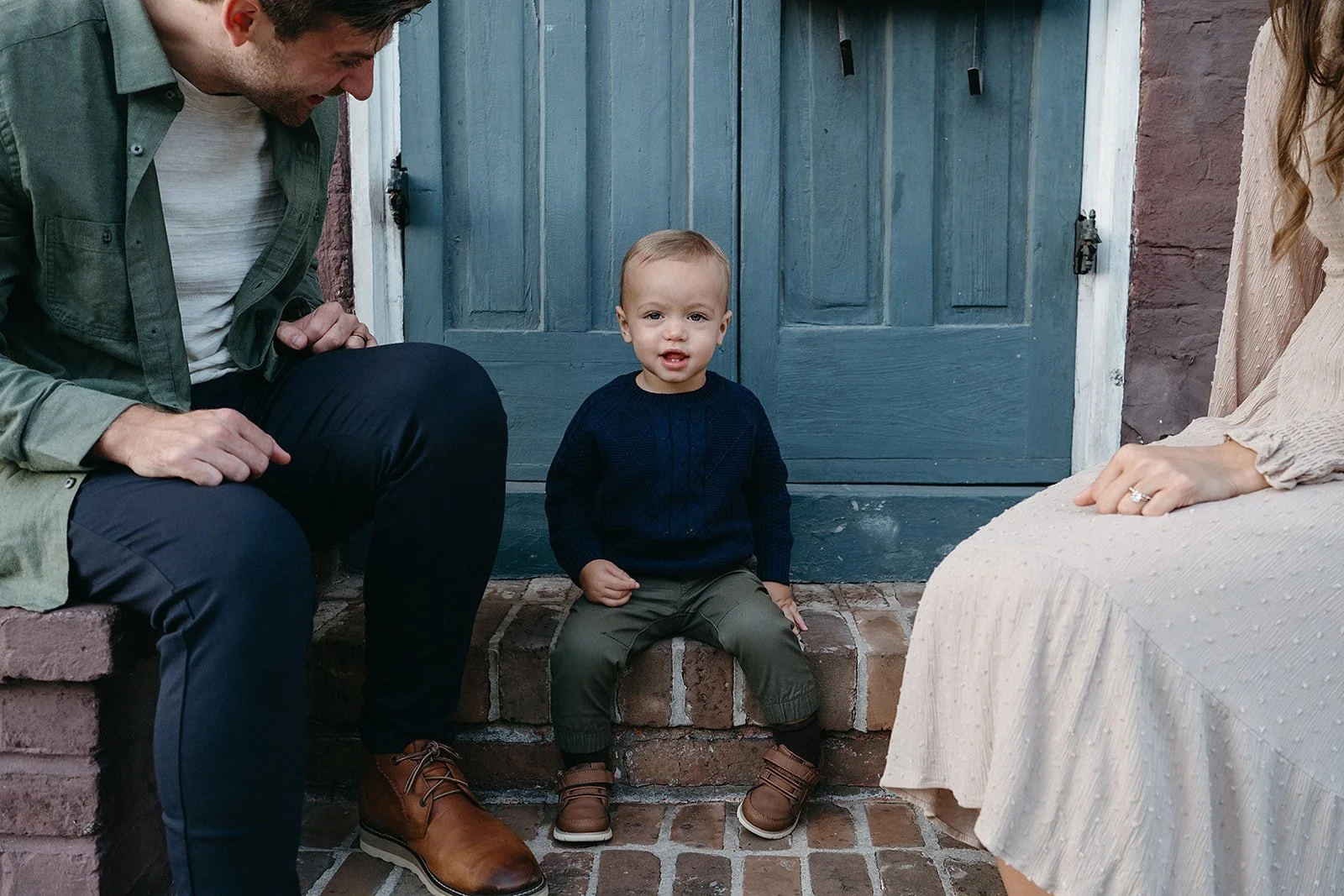 Family photography session with a French Quarter backdrop in New Orleans