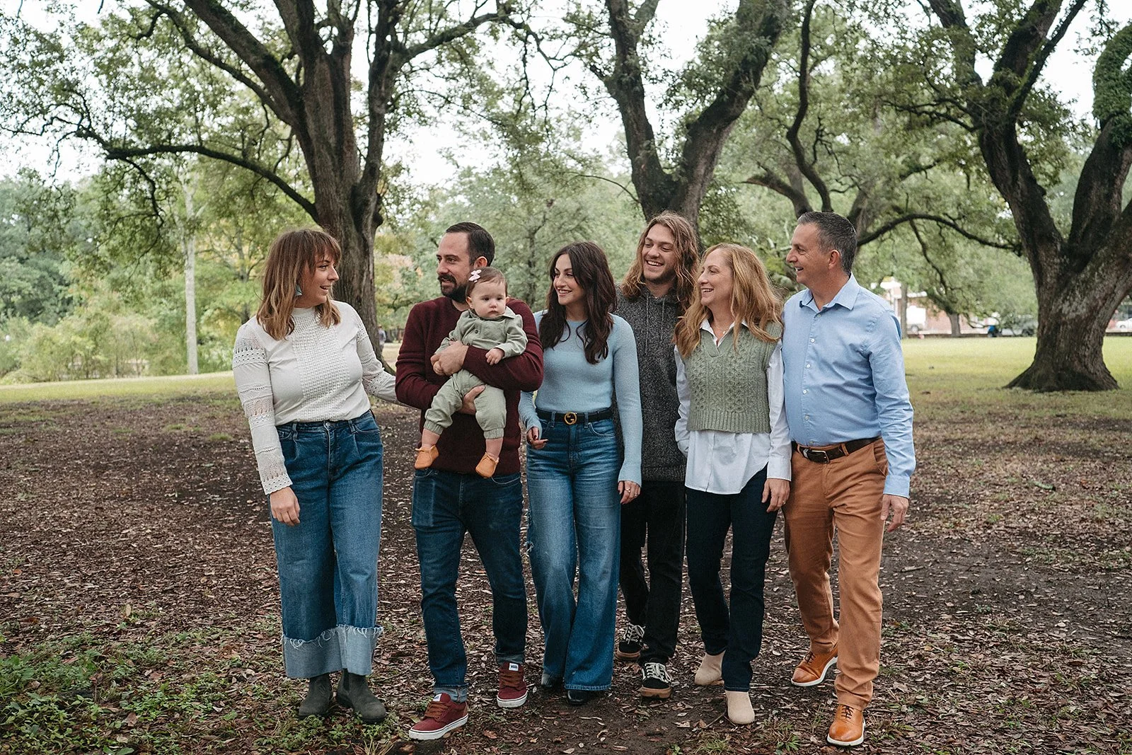 Family group photo at Audubon Park in New Orleans during family photo session
