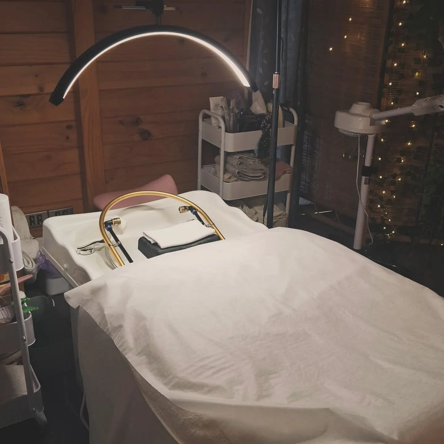 ✨&nbsp;Tension Release ✨

Just on the outskirts of Tauranga, a wee drive led me to&nbsp;Connect Healing in Papamoa&nbsp;&mdash; a tranquil place created to evoke peace and escape from the busyness of everyday life.

My&nbsp;tension release treatment&