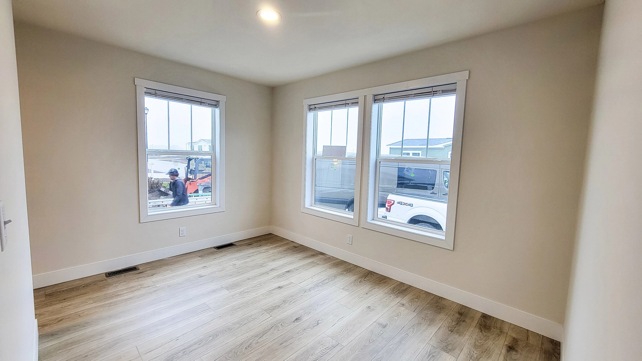 19-4160 Shalimar 4.jpg