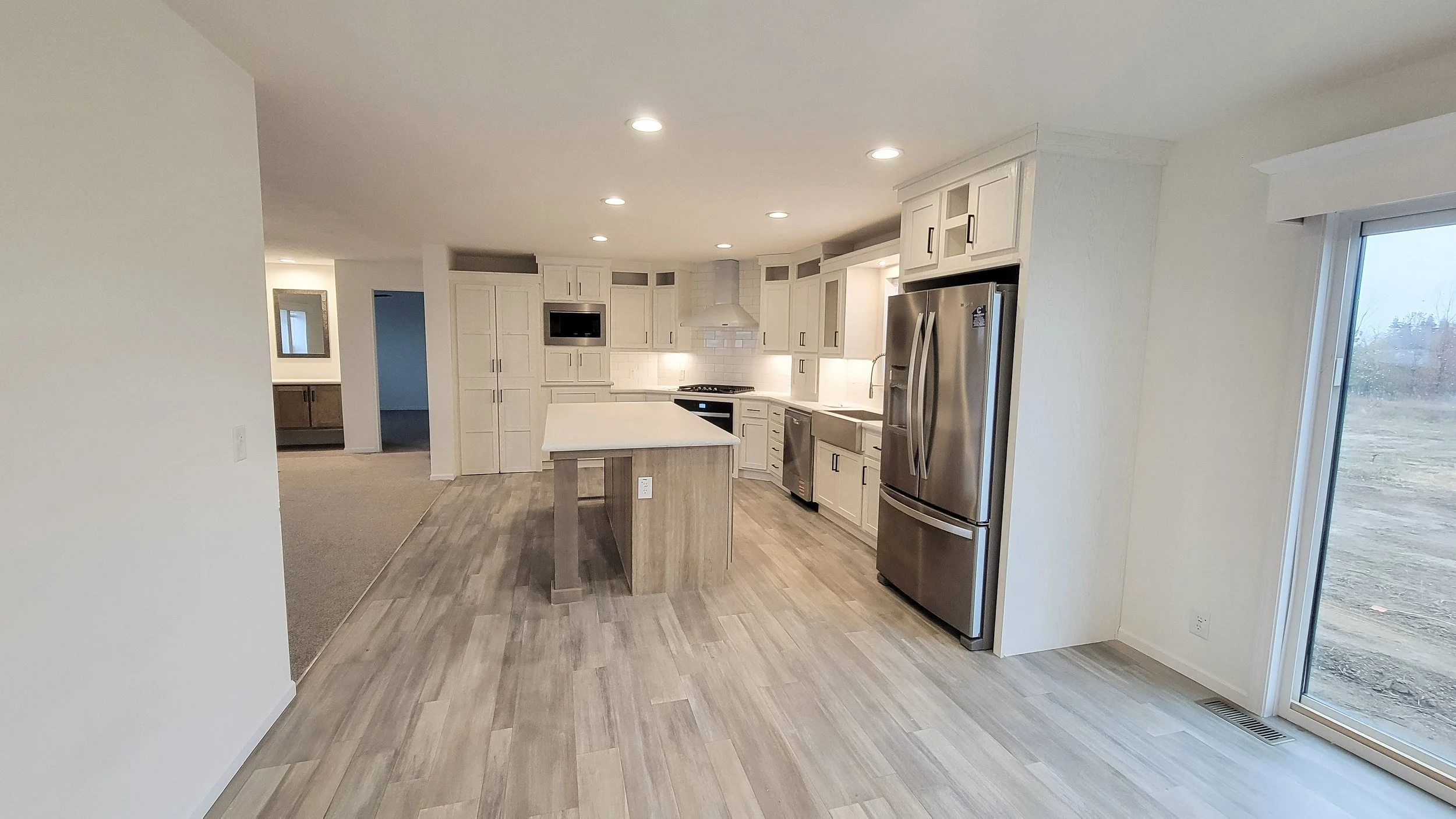 28-11856 Danton 4.jpg