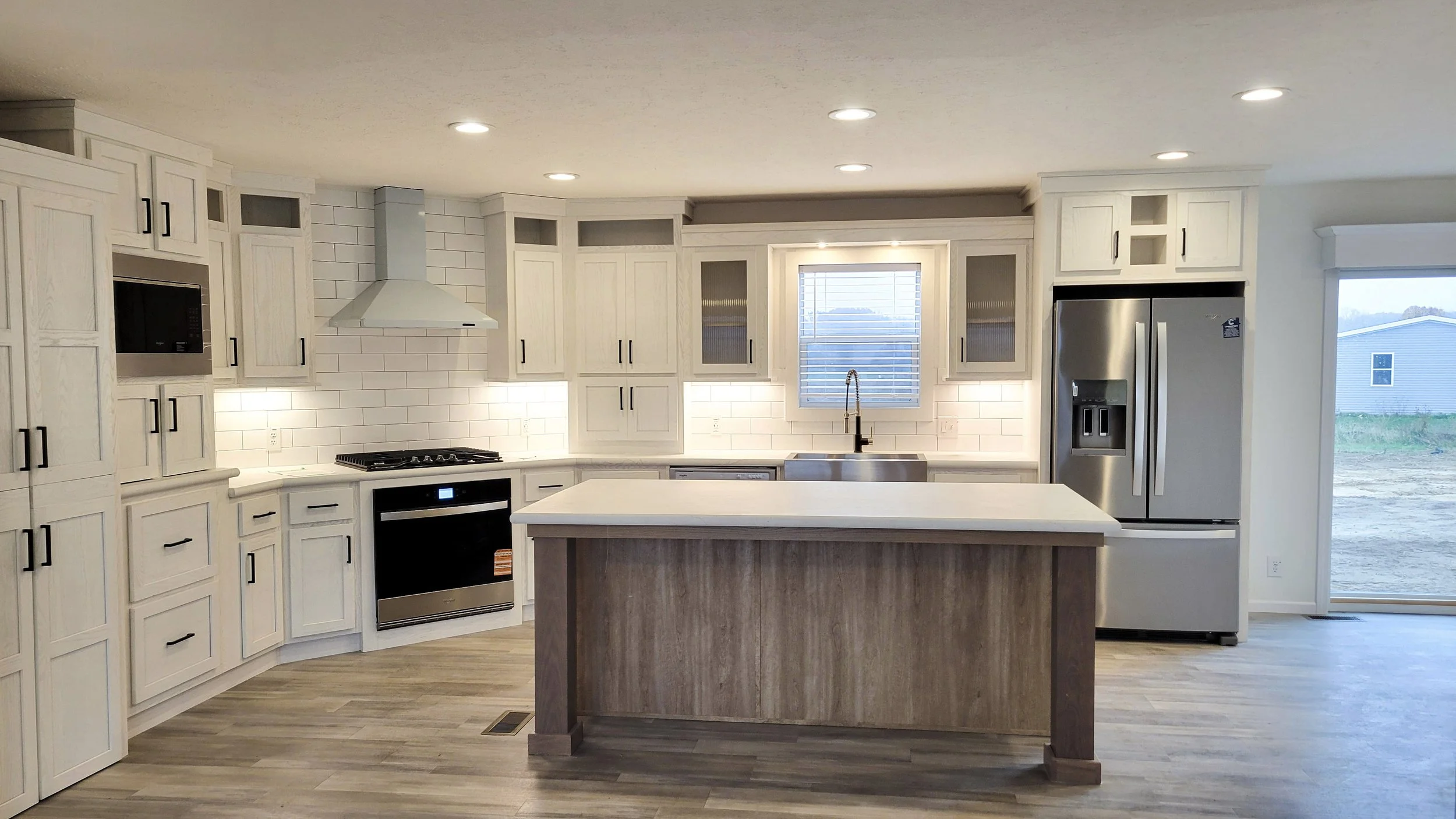 32-11856 Danton 6.jpg