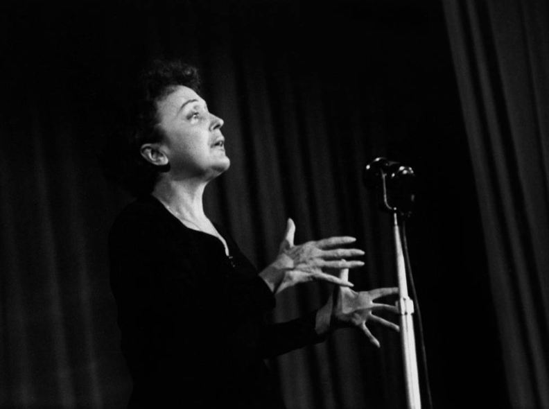 Pourquoi la voix d'Edith Piaf est-elle reconnaissable entre toutes ?