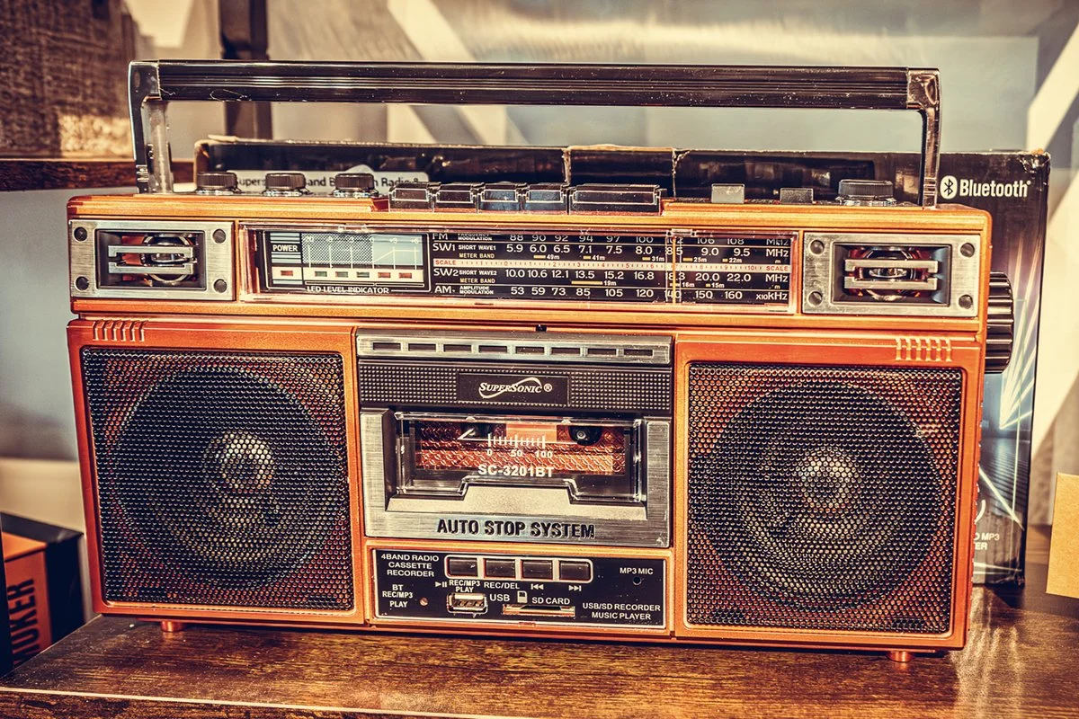 It serves as a bluetooth speaker, but you can also record "I Love Rock n Roll" off the countdown is Casey Kasem would shut up. 