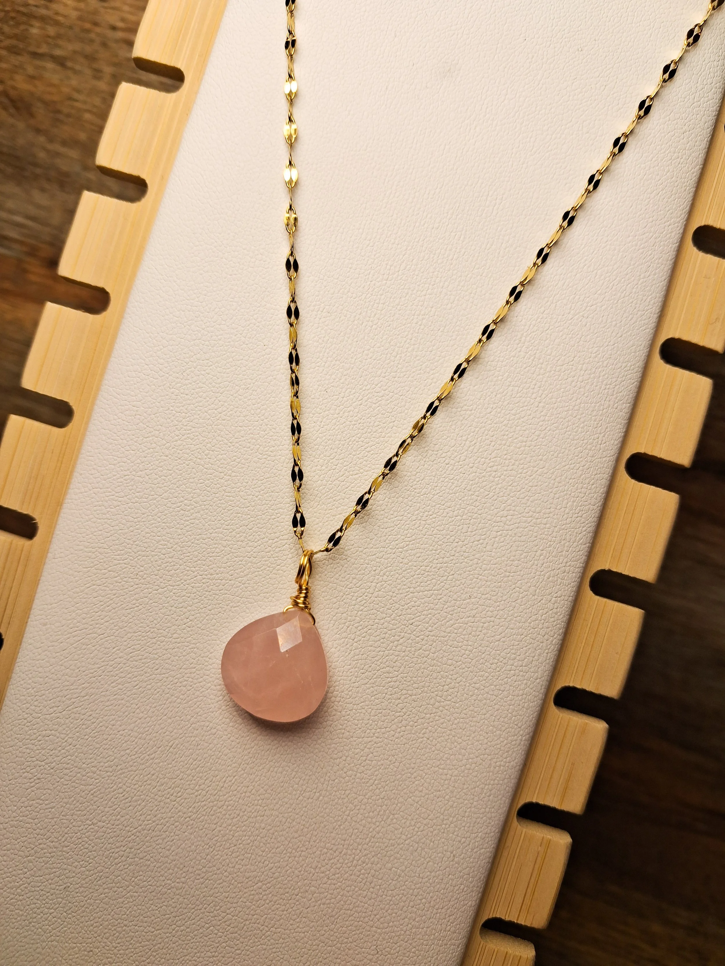 collier_quartz_rose_2[1].jpg