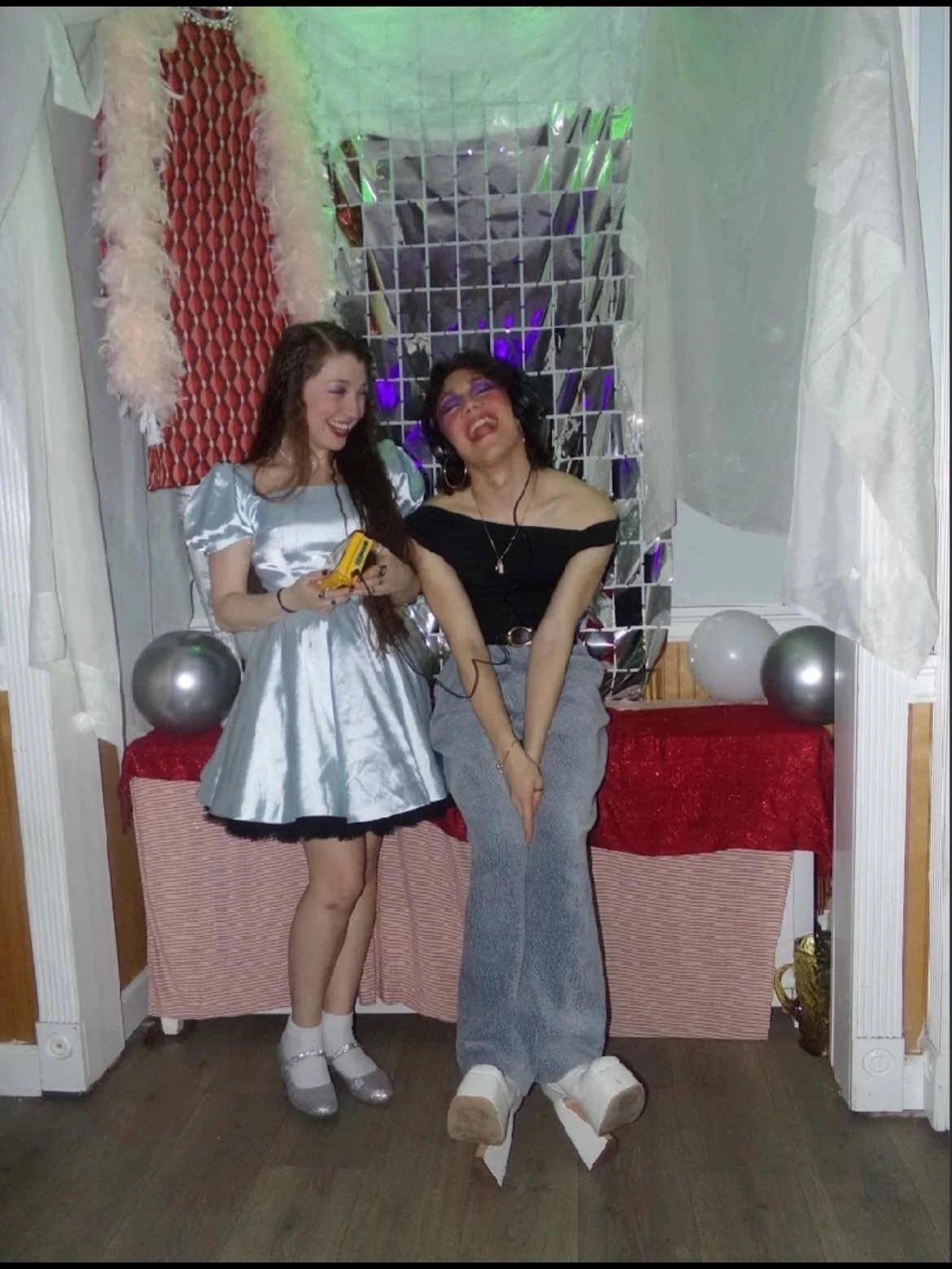 Happy prom to the class of 1986! ⚡️🎸🎉