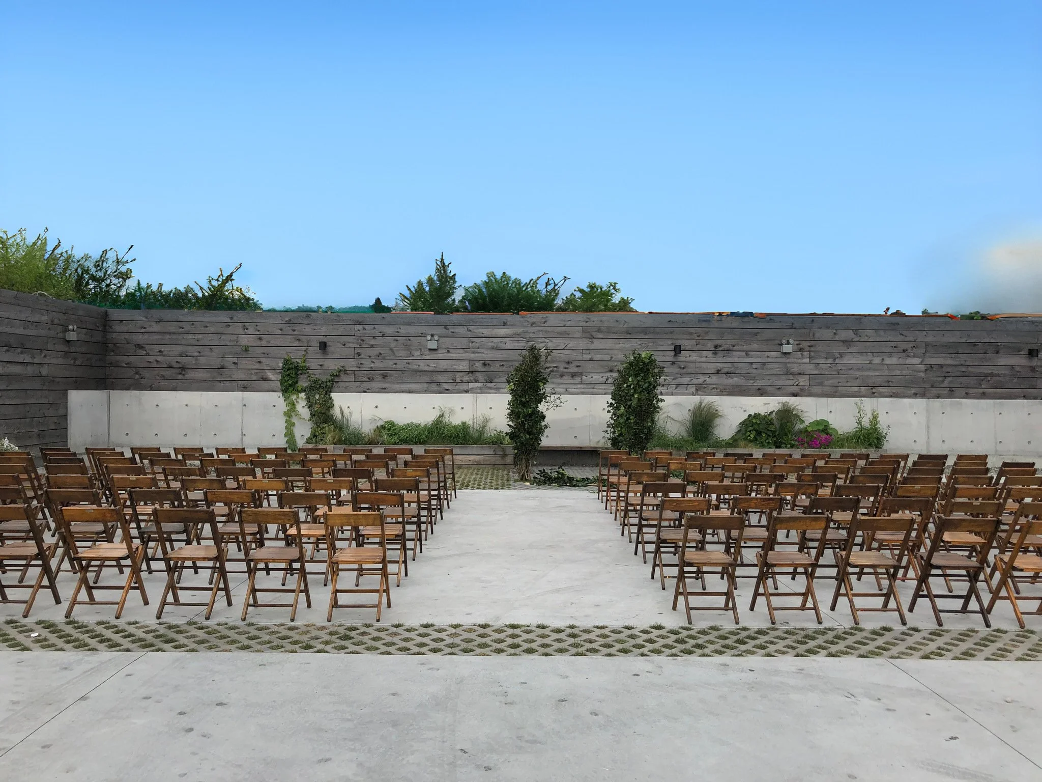 wdng-wedding-ceremony-outdoors-99-scott-venue-bushwick-brooklyn-02.com.jpg