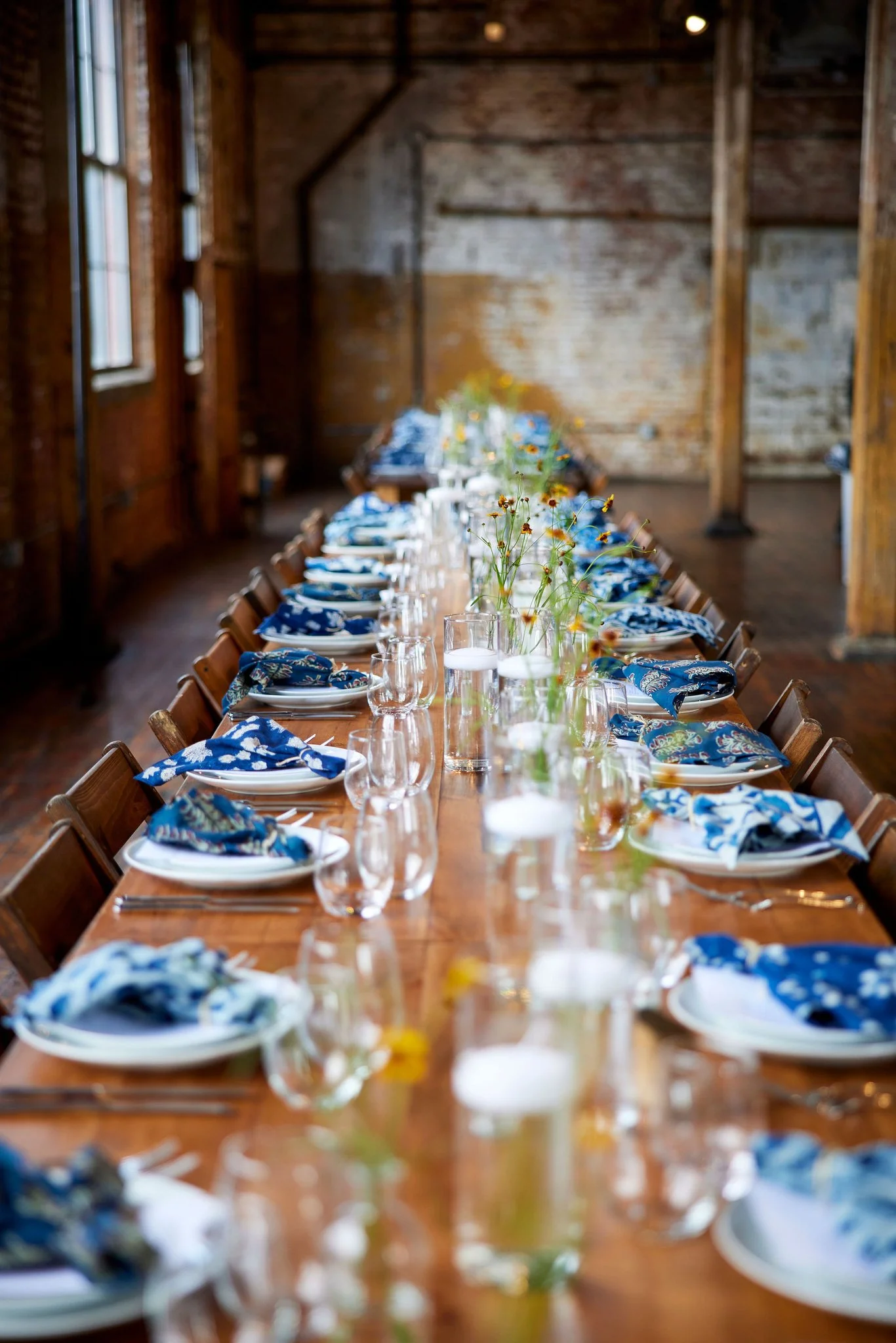 wdng-wedding-reception-banquet-dining-tables-at-greenpoint-loft-brooklyn-04.com.jpg