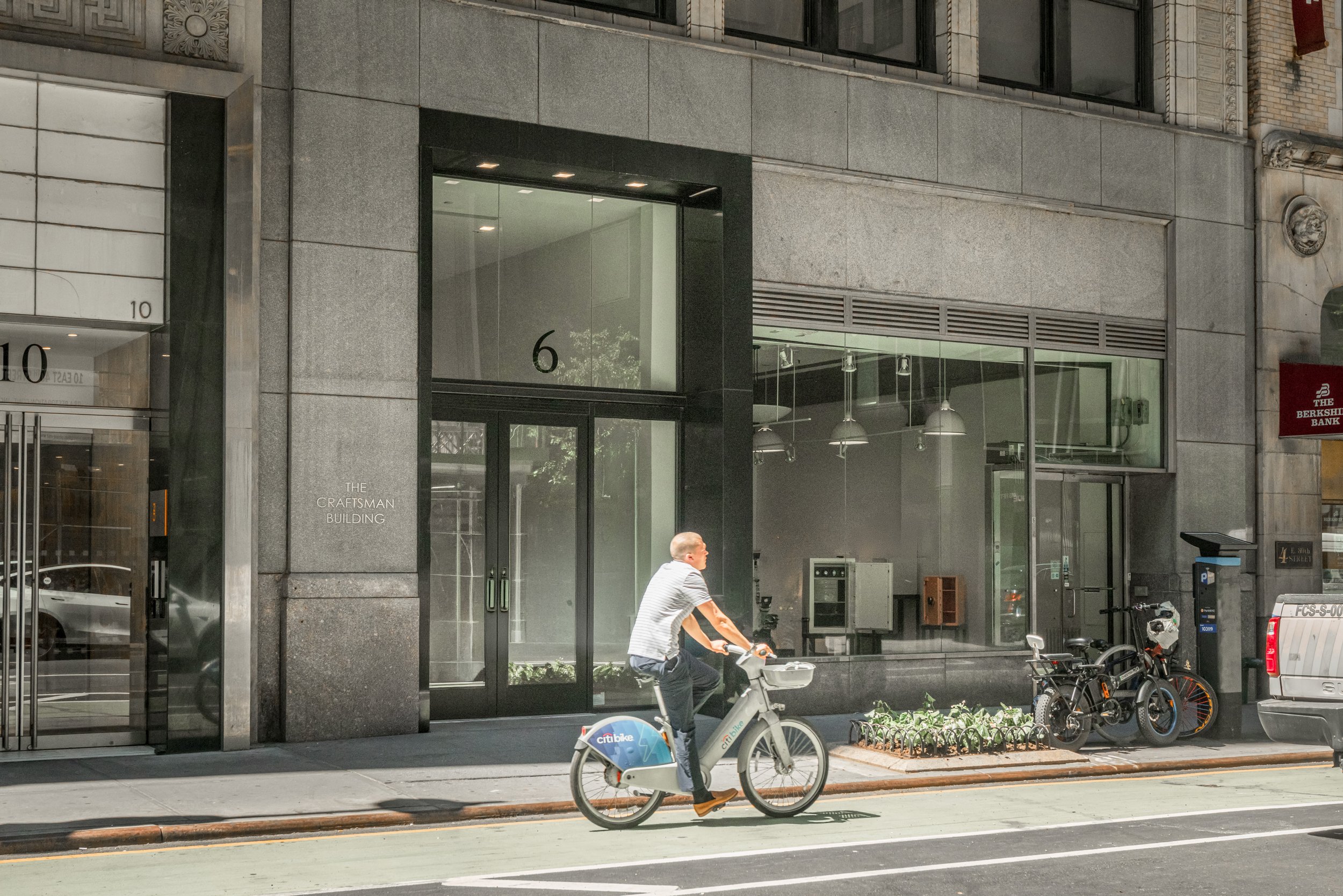 Therapists-of-New-York_Midtown_DSC00058.jpg