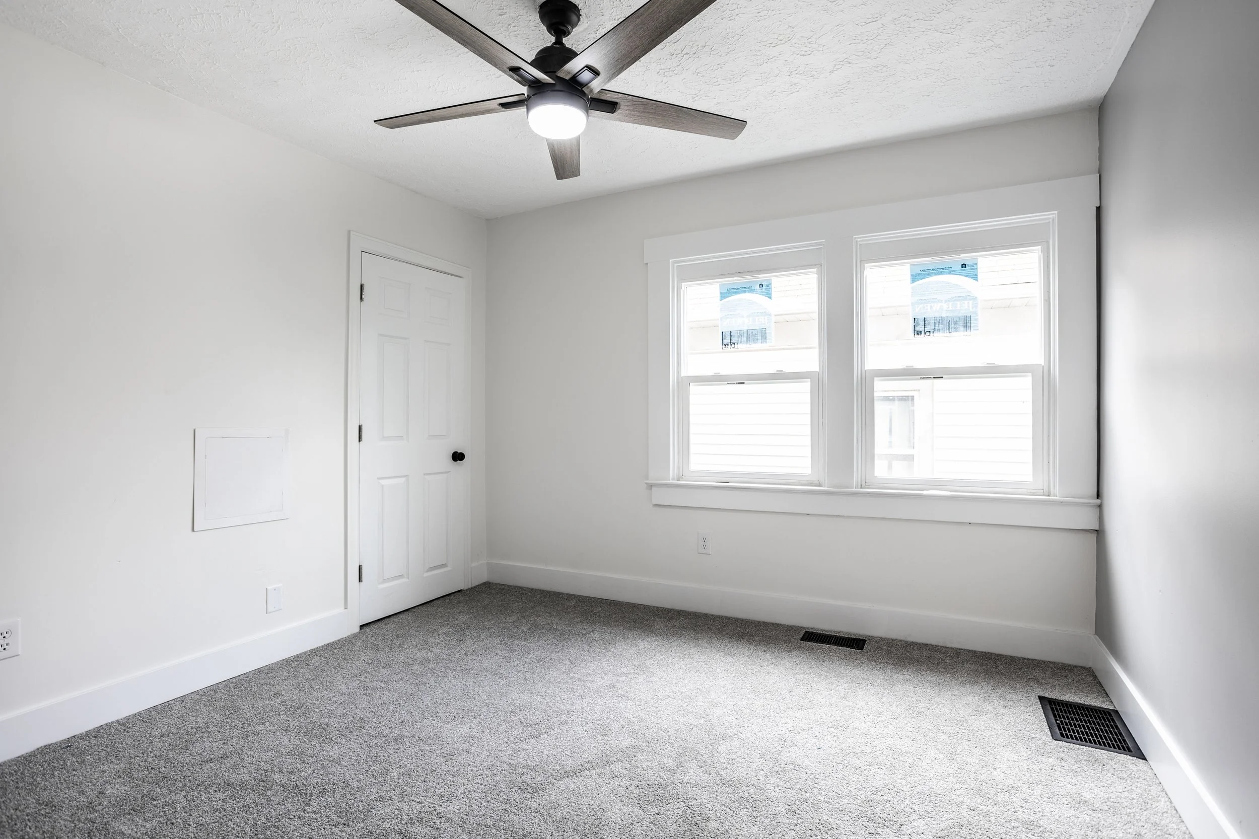 29-101 N Drexel Ave.jpg