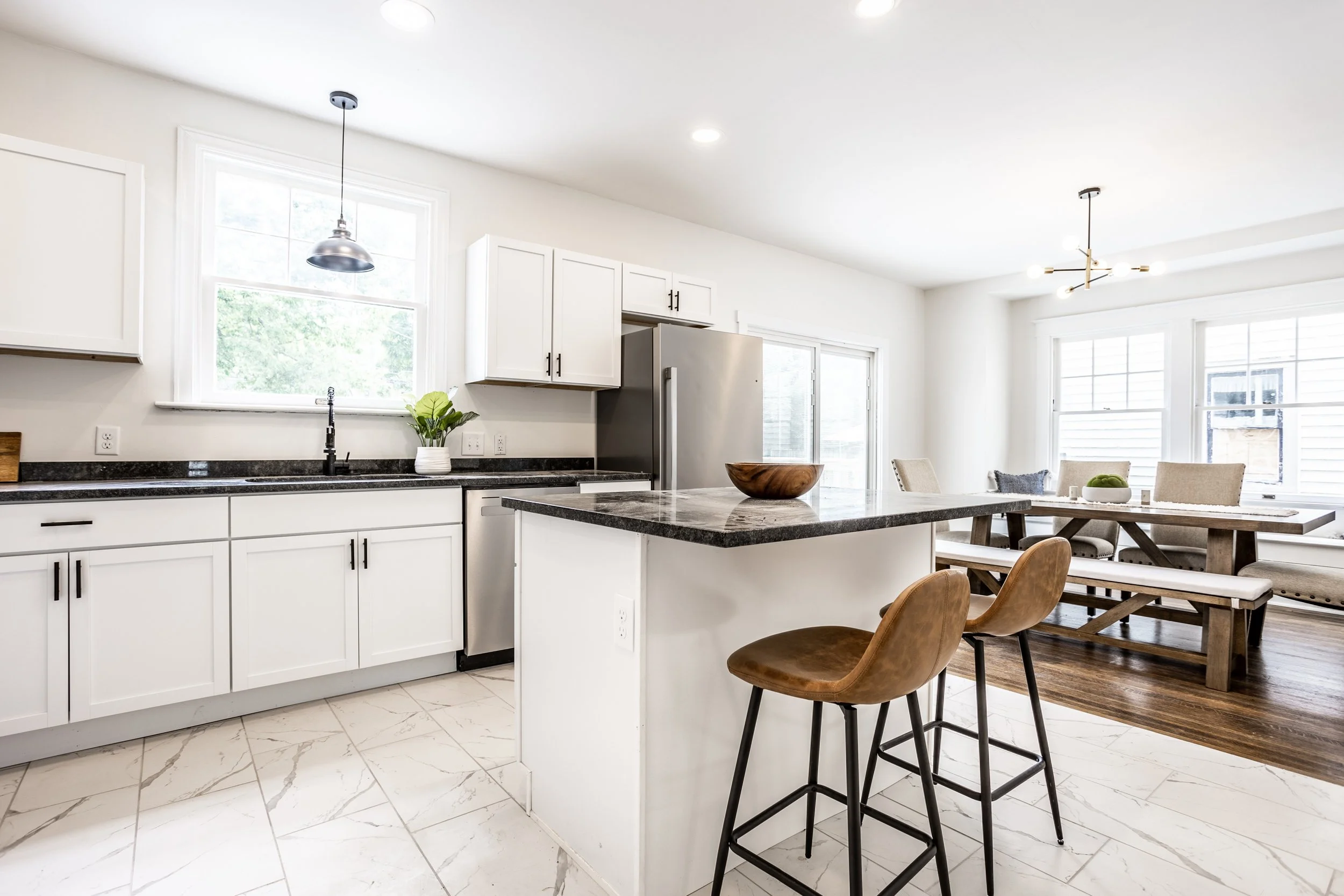 21-101 N Drexel Ave.jpg