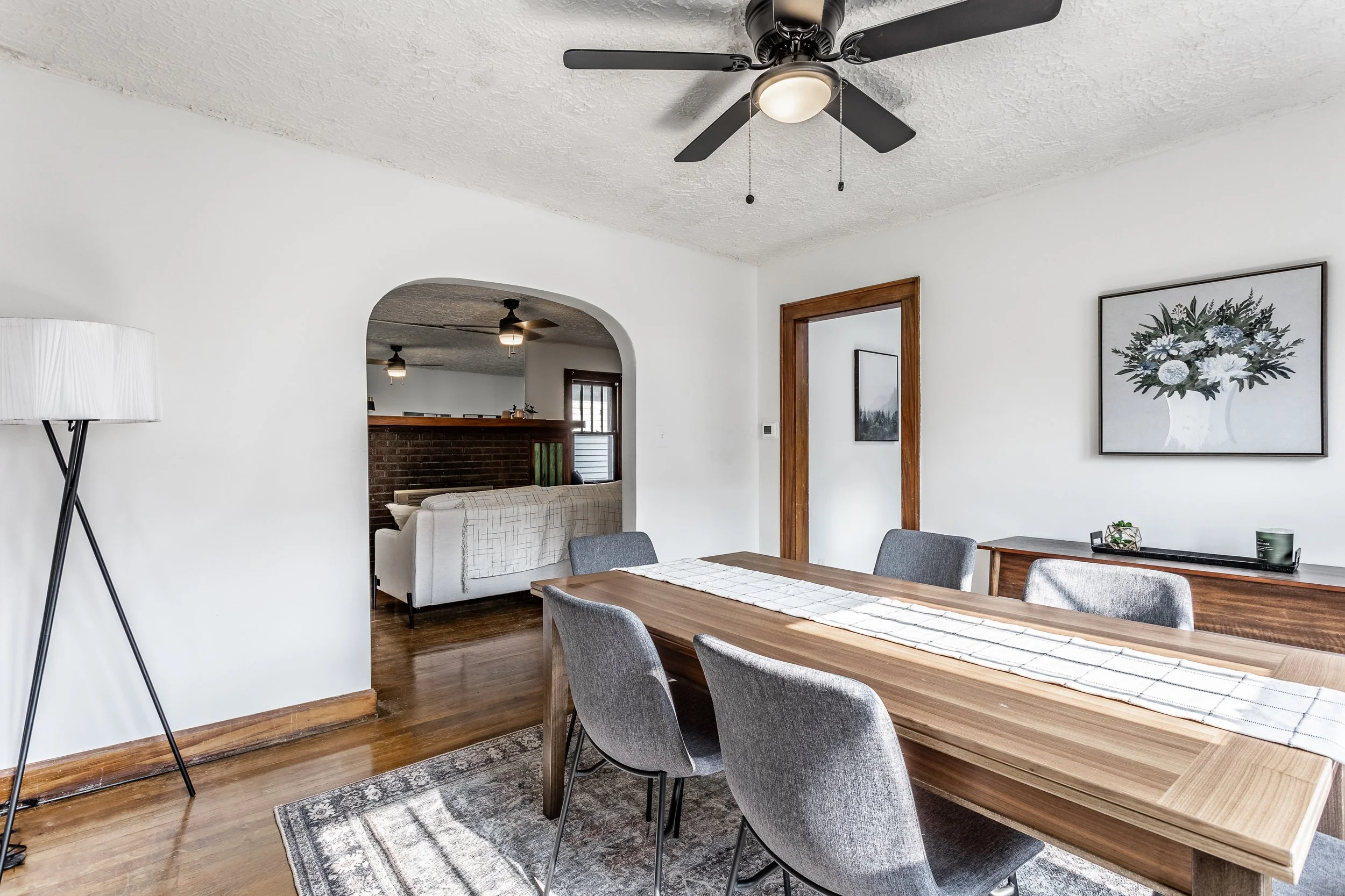 18 - 5020 E 11th St.jpg