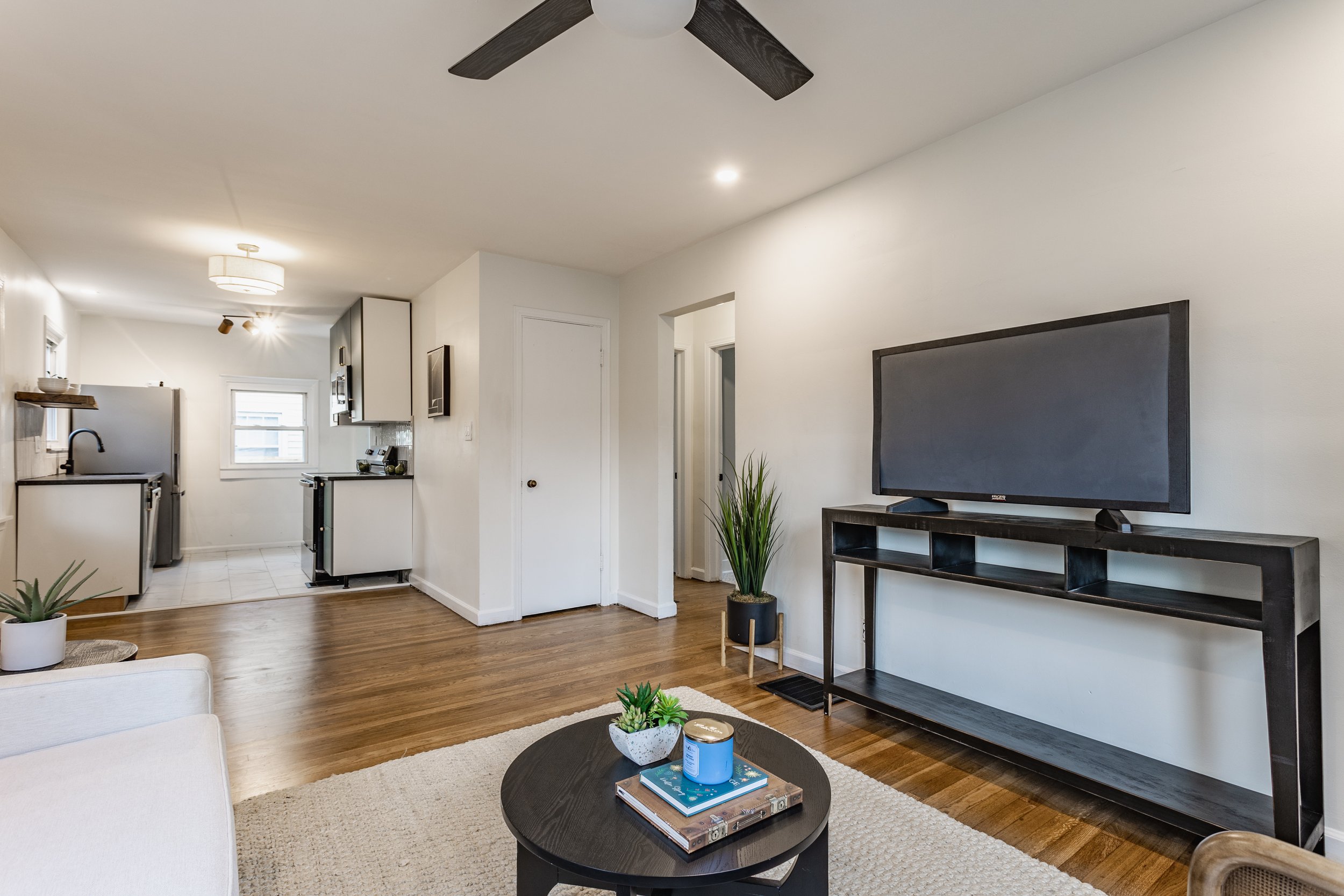 11-1710 N Irvington Ave.jpg