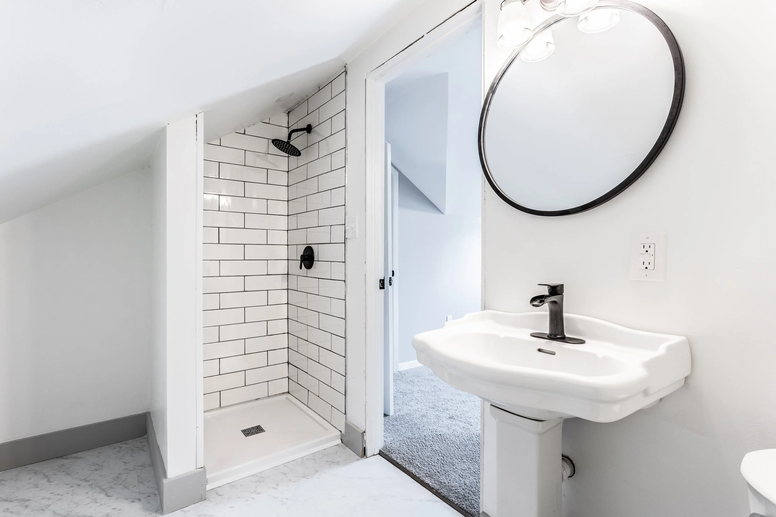 27 - 5020 E 11th St.jpg