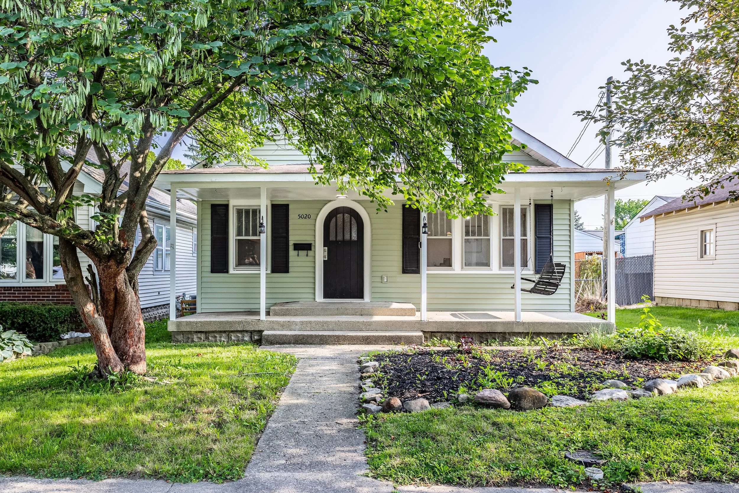 01 - 5020 E 11th St.jpg