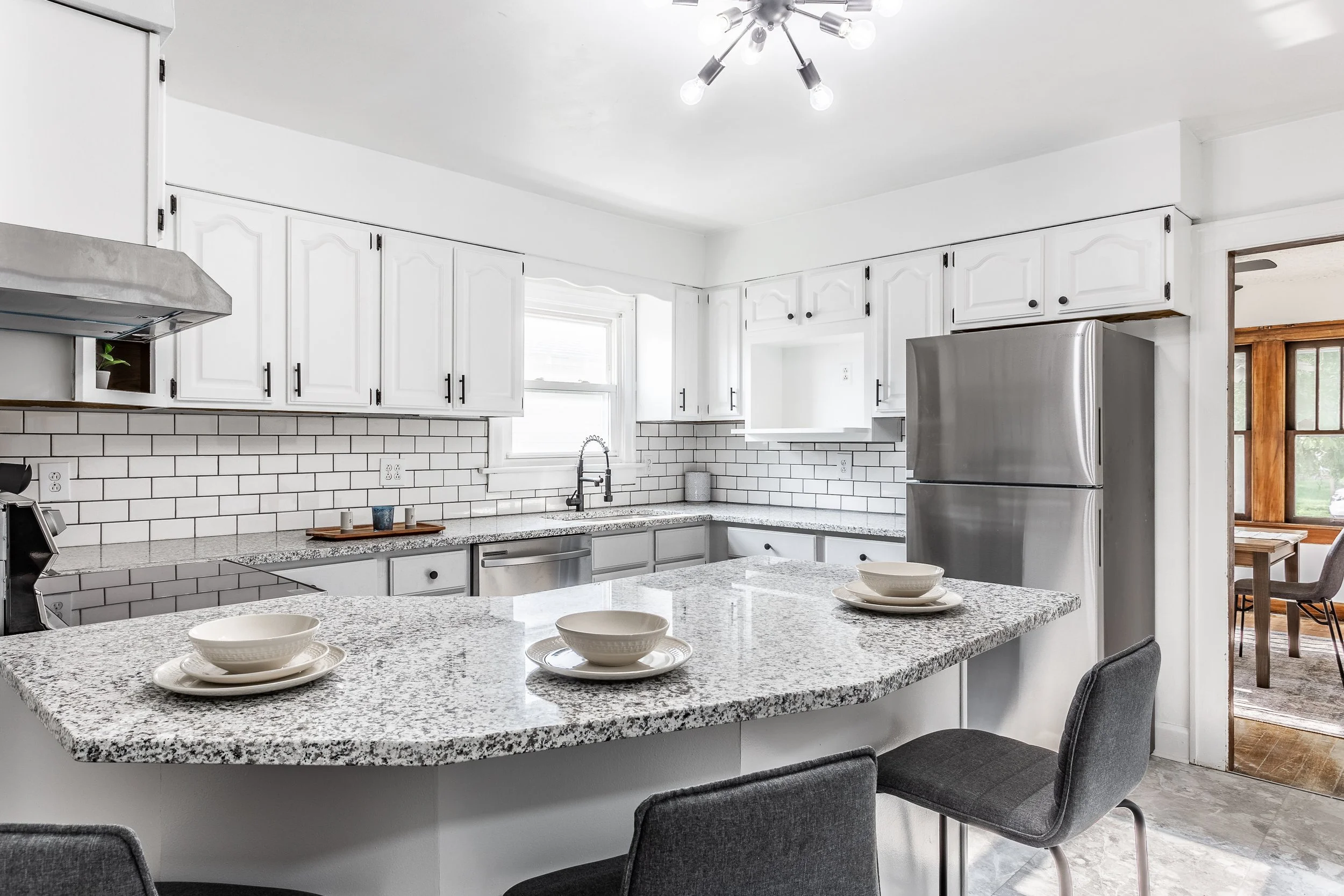 13 - 5020 E 11th St.jpg