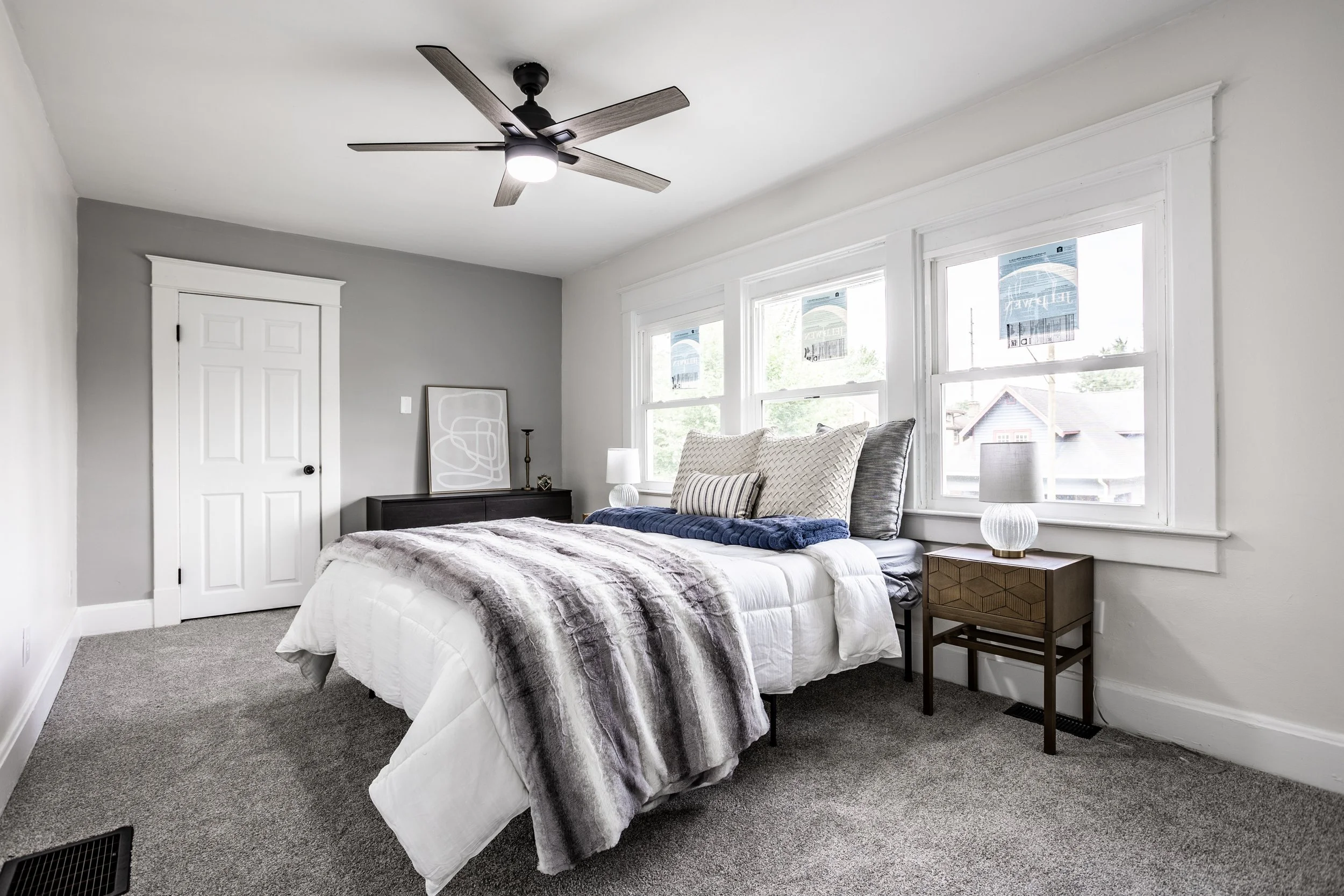 25-101 N Drexel Ave.jpg