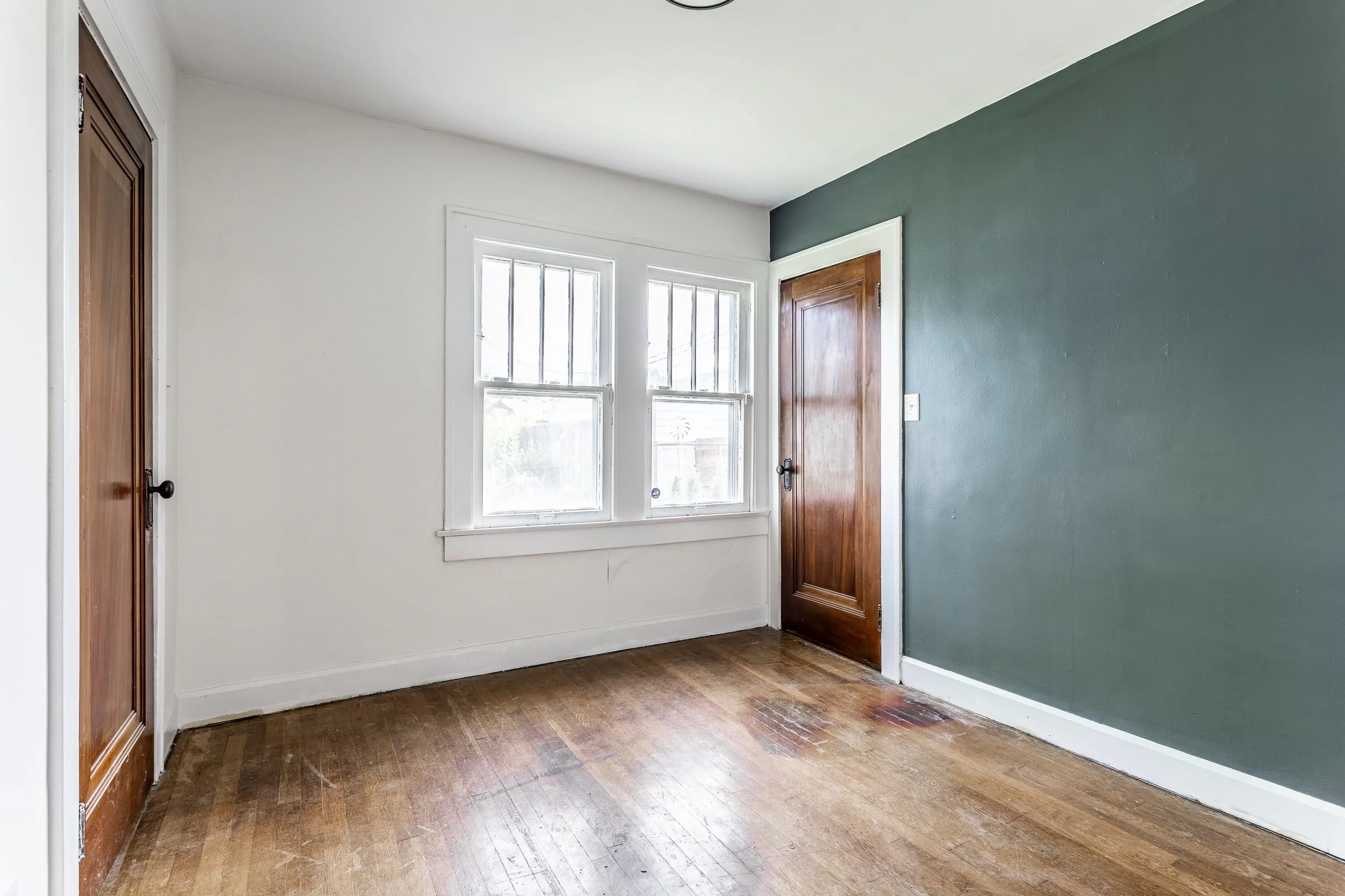 21 - 5020 E 11th St.jpg