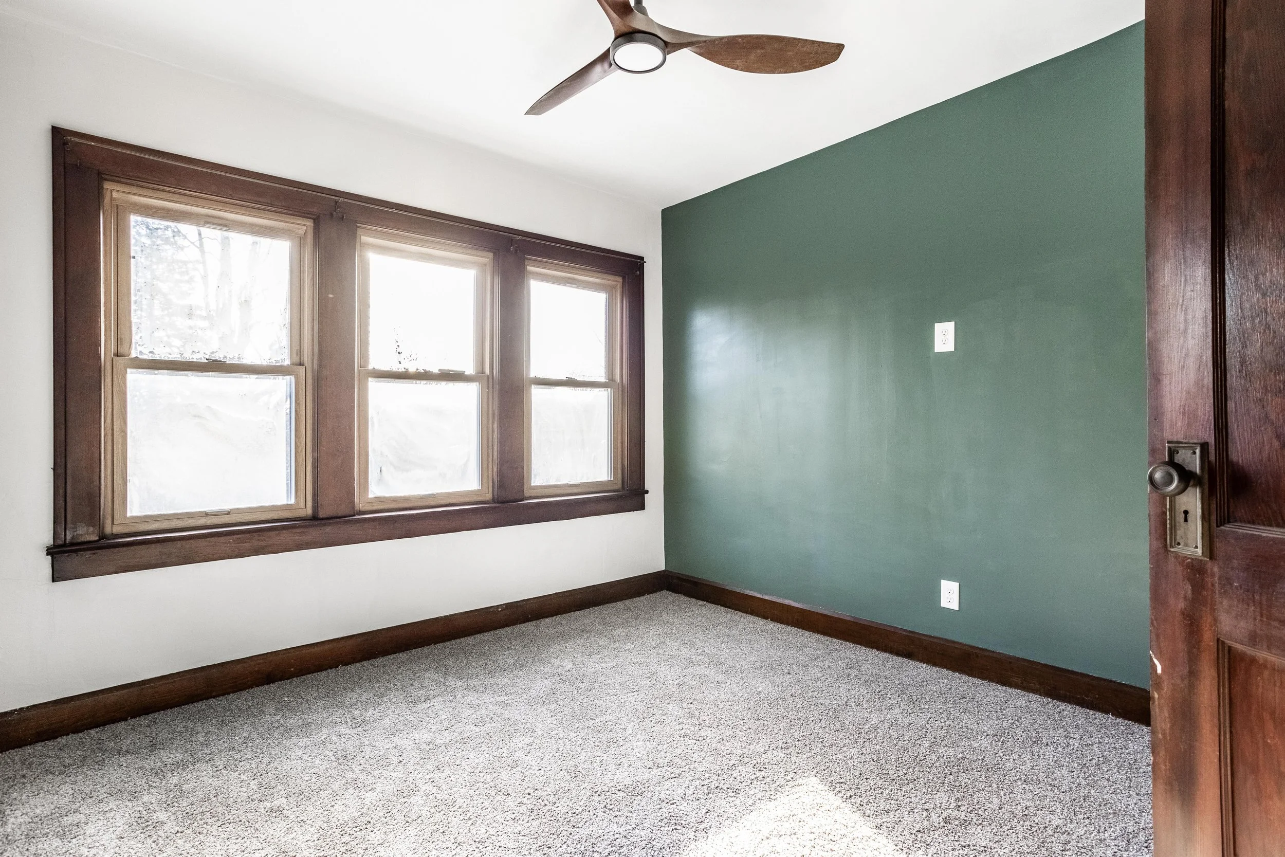 24 - 920 N Chester Ave.jpg