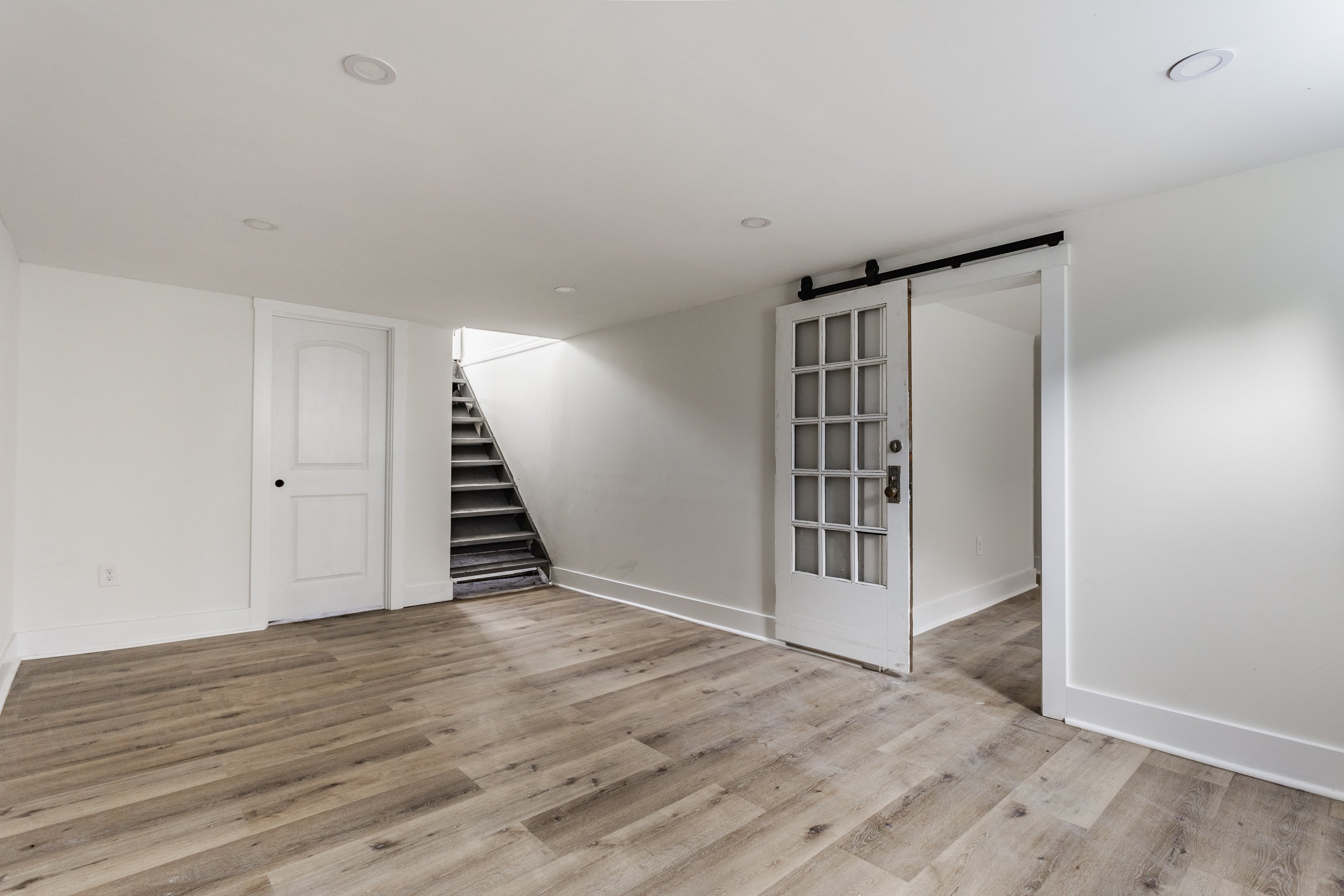 24-1710 N Irvington Ave.jpg