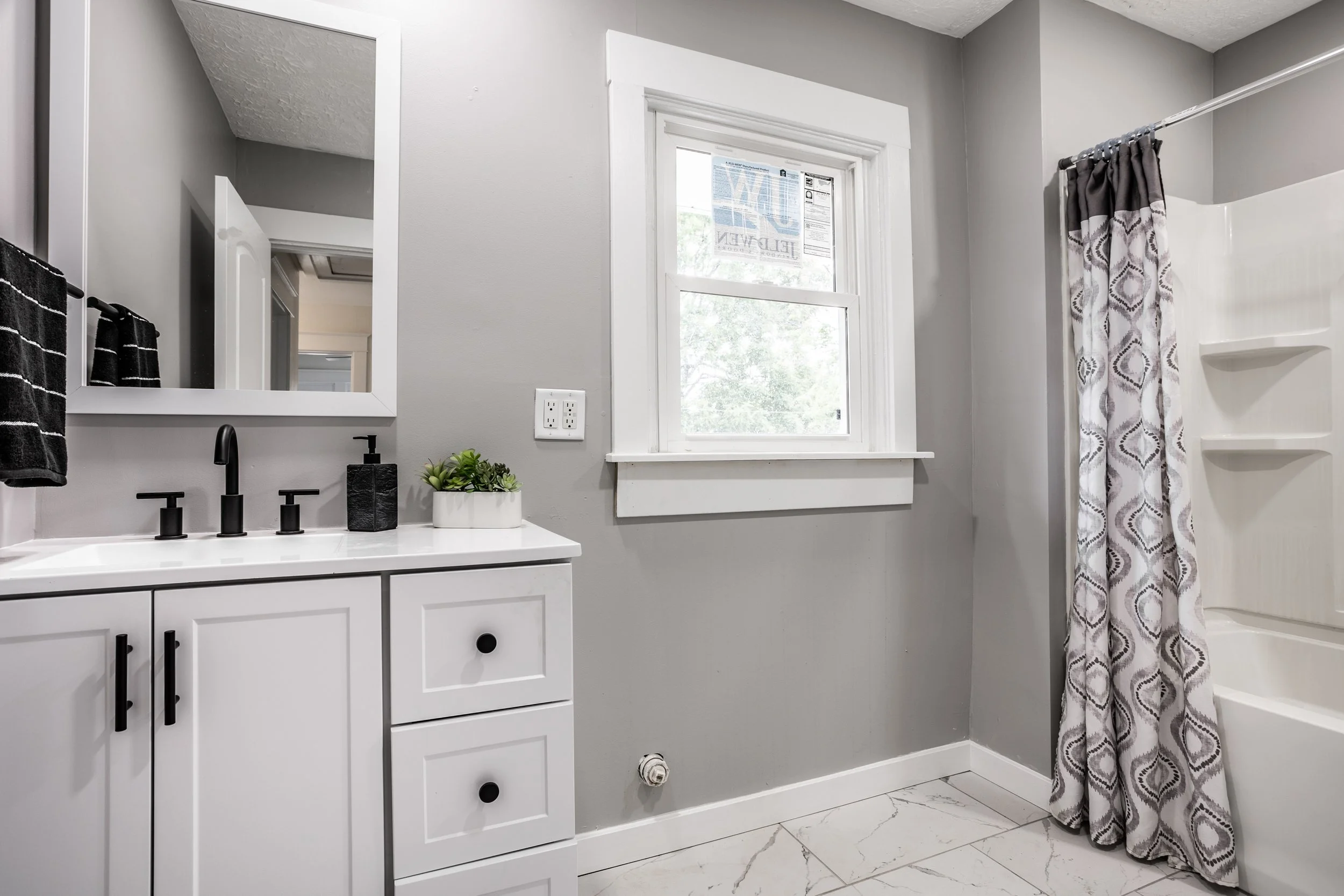 30-101 N Drexel Ave.jpg