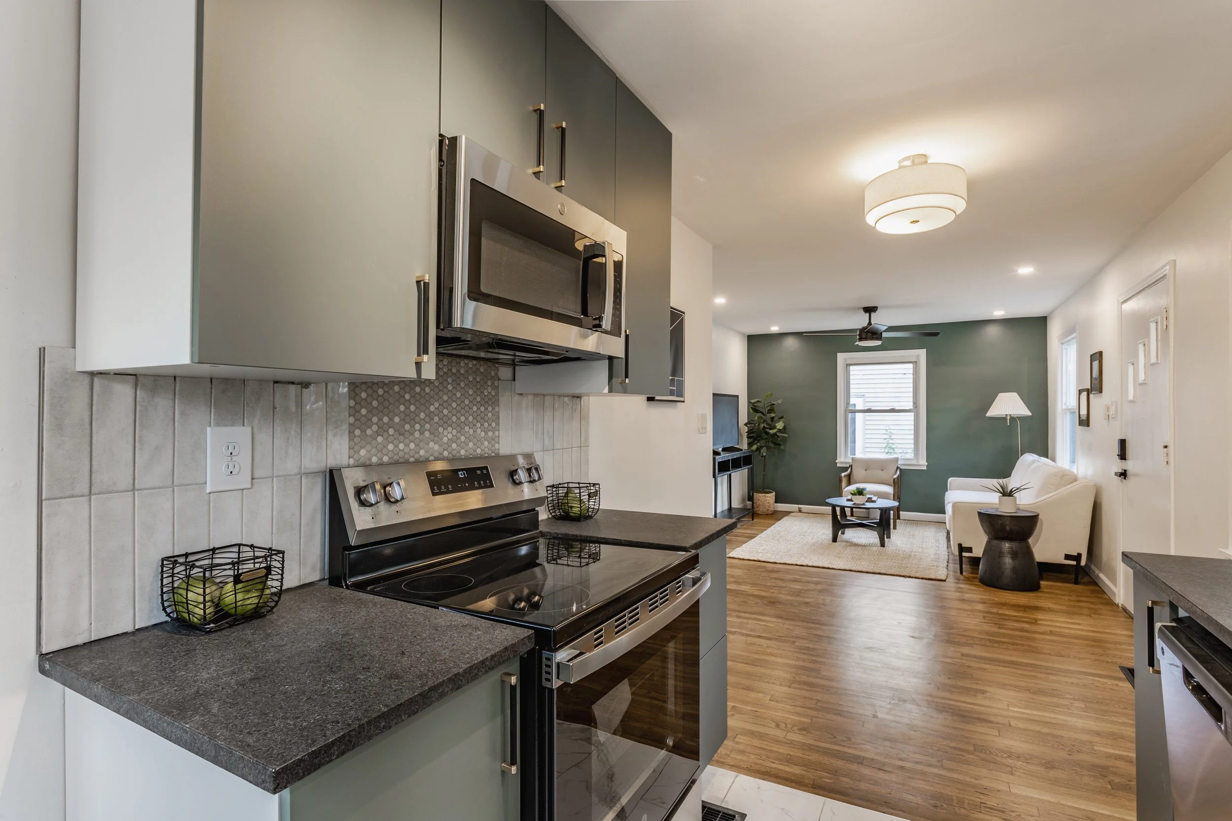 16-1710 N Irvington Ave.jpg