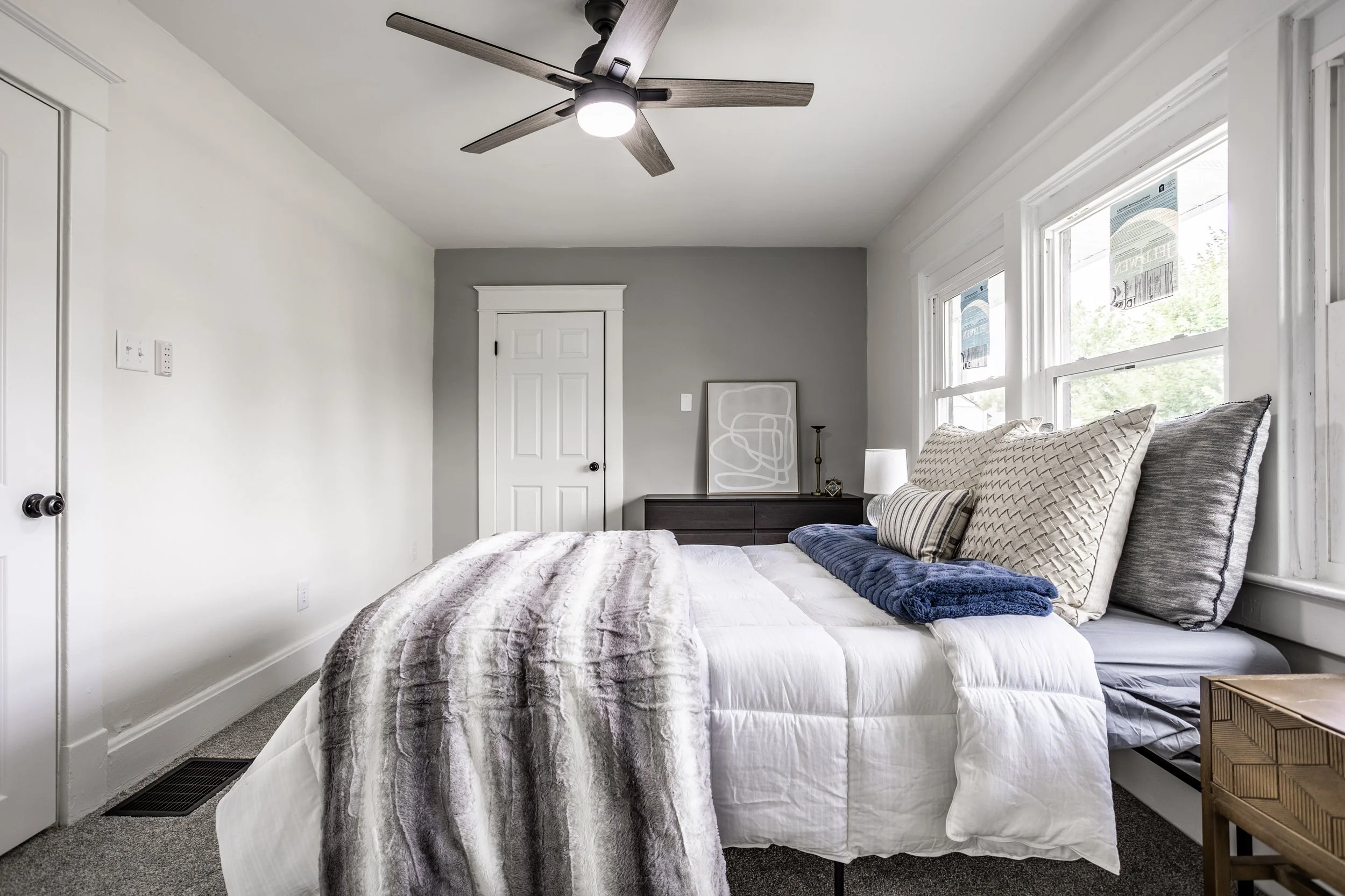 26-101 N Drexel Ave.jpg