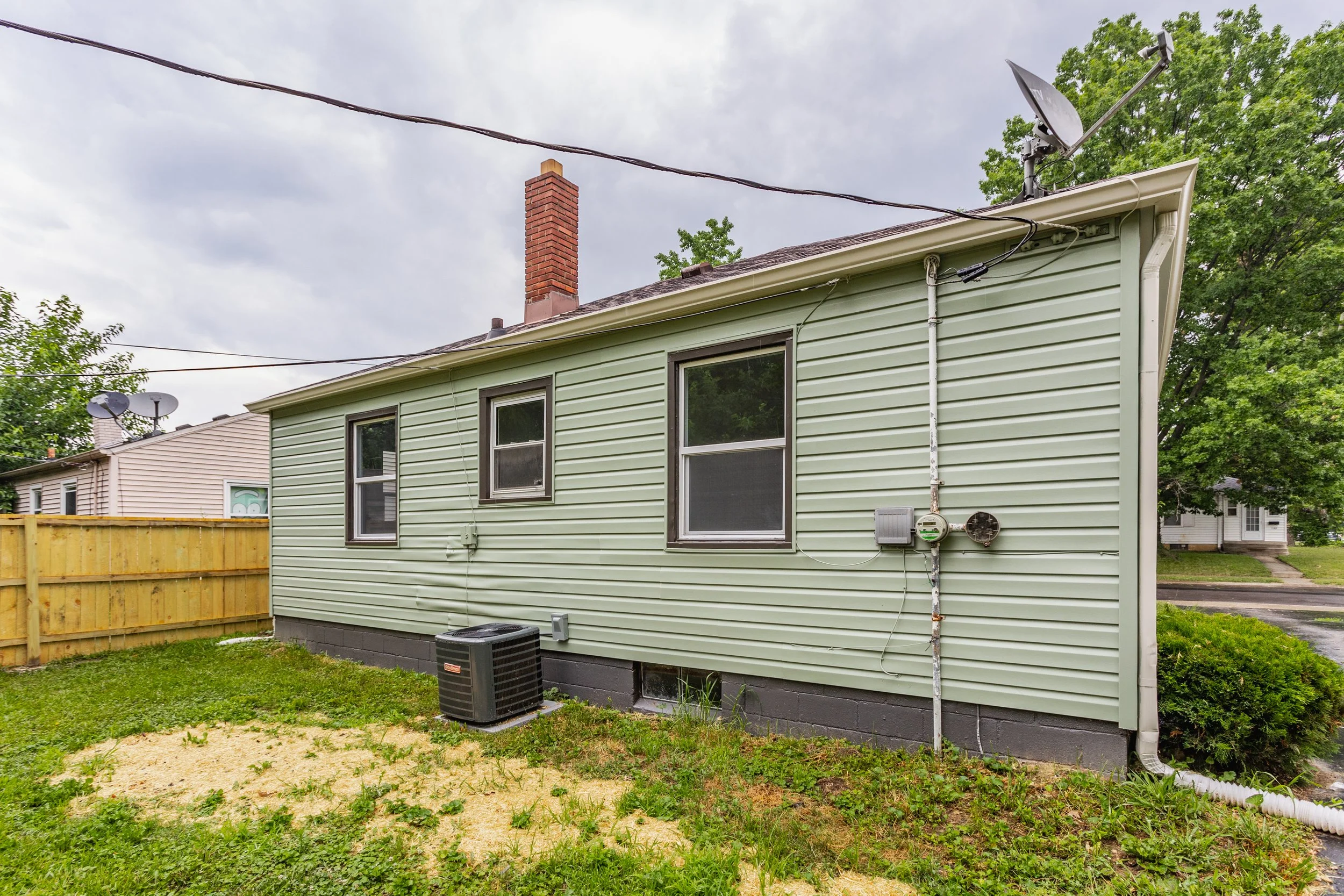 30-1710 N Irvington Ave.jpg