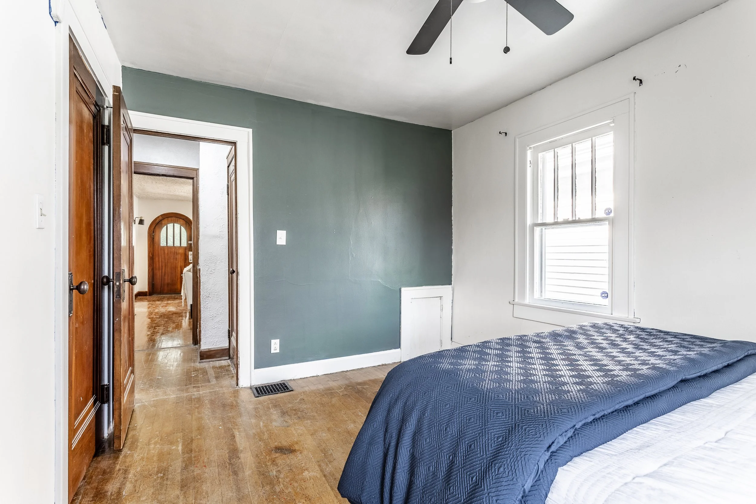 20 - 5020 E 11th St.jpg