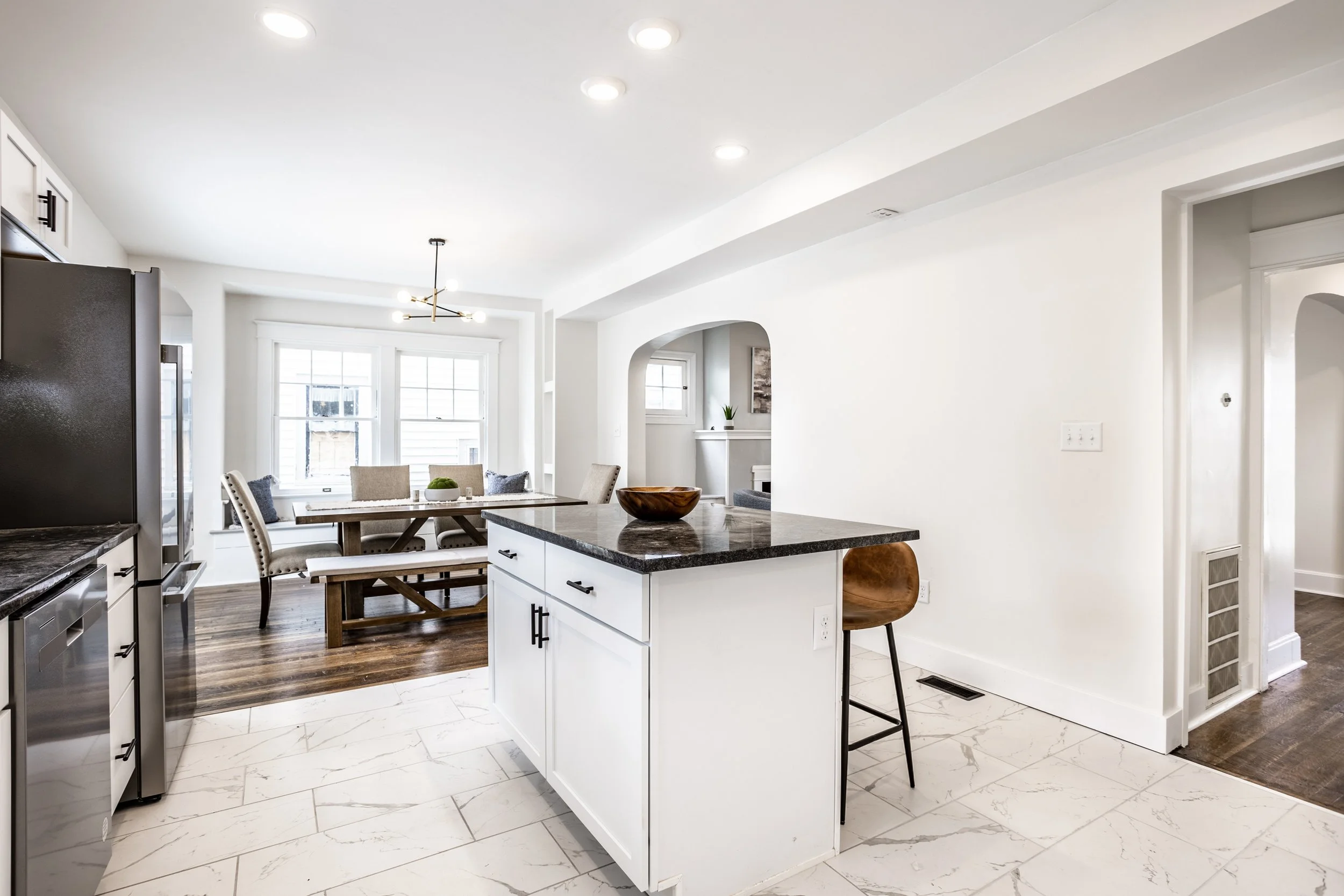 23-101 N Drexel Ave.jpg