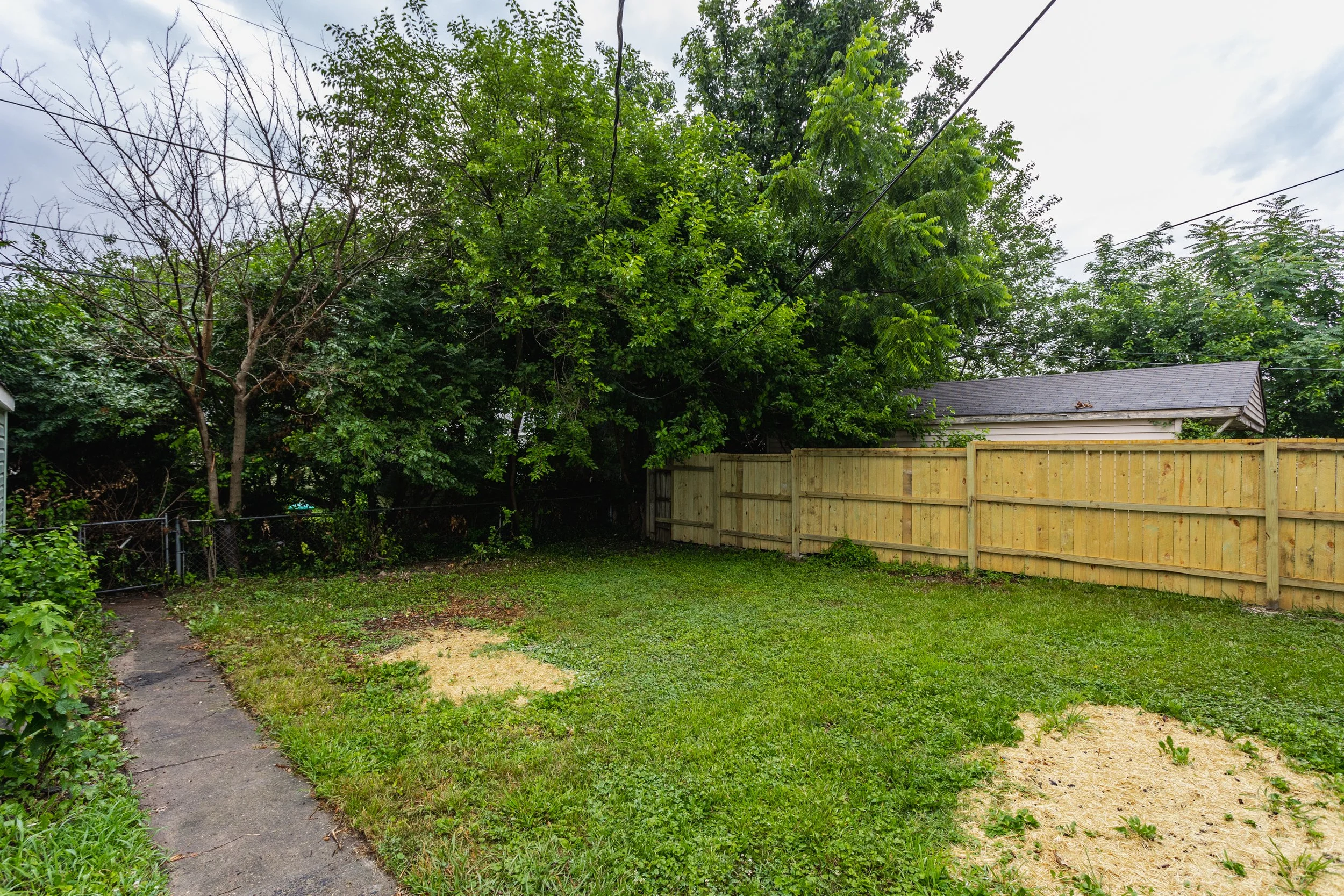 27-1710 N Irvington Ave.jpg