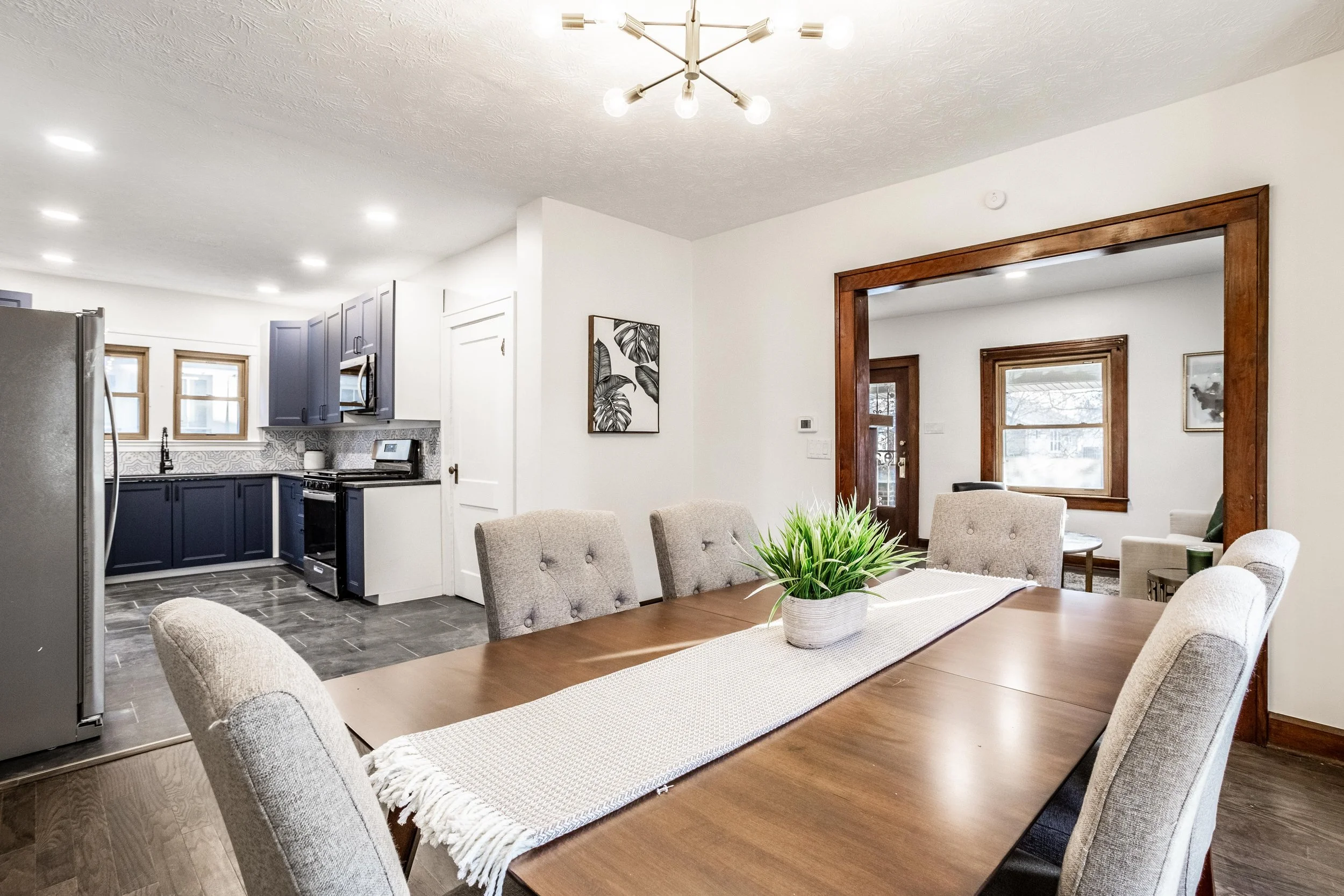 11 - 920 N Chester Ave.jpg