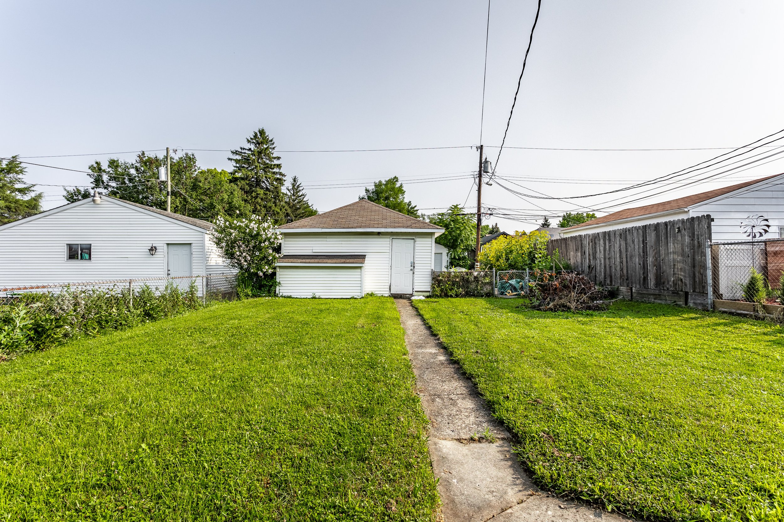 35 - 5020 E 11th St.jpg