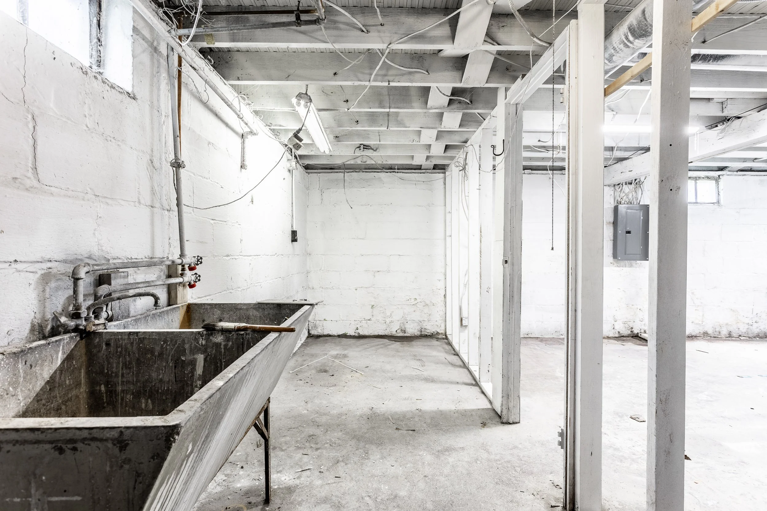 30 - 5020 E 11th St.jpg