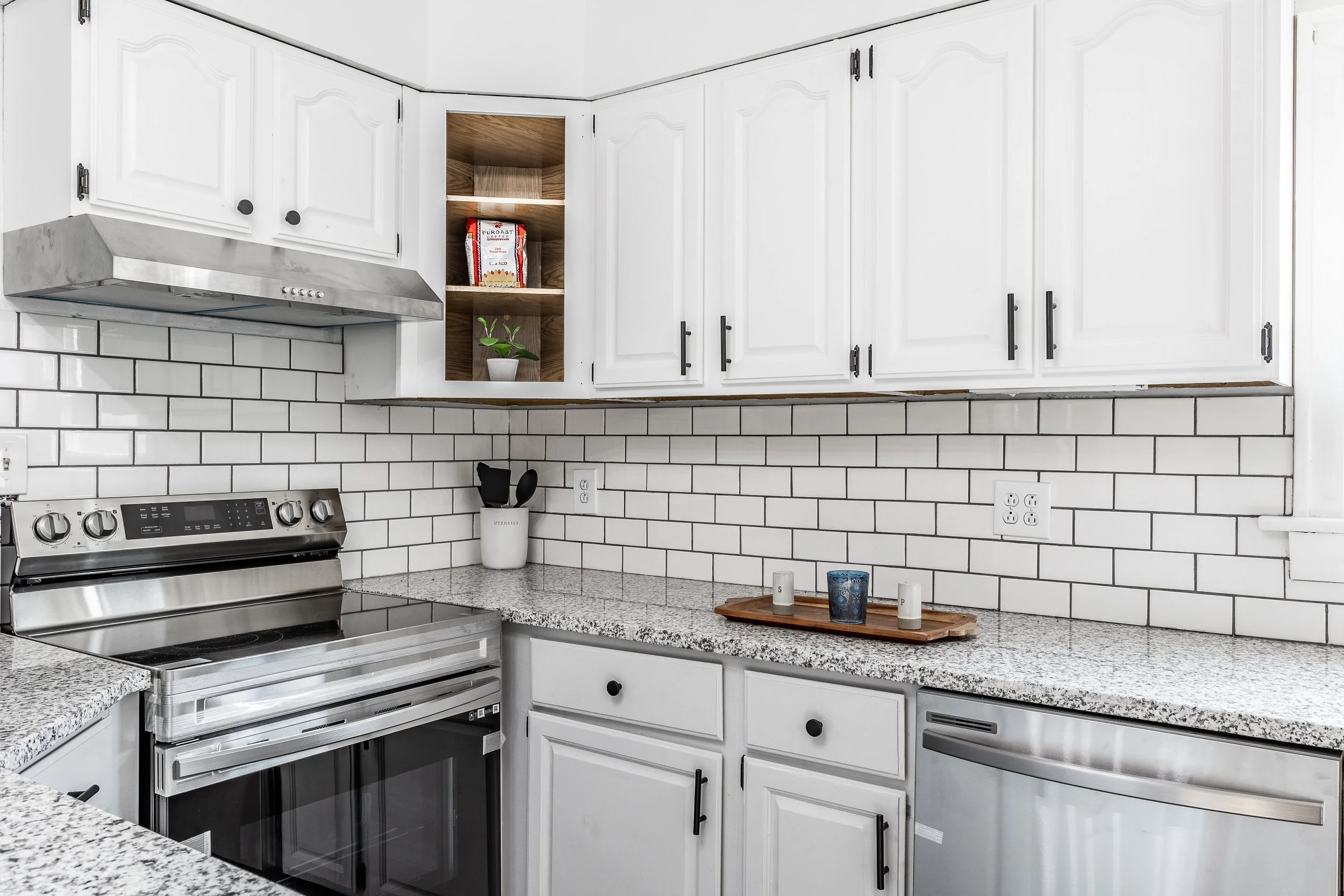 14 - 5020 E 11th St.jpg