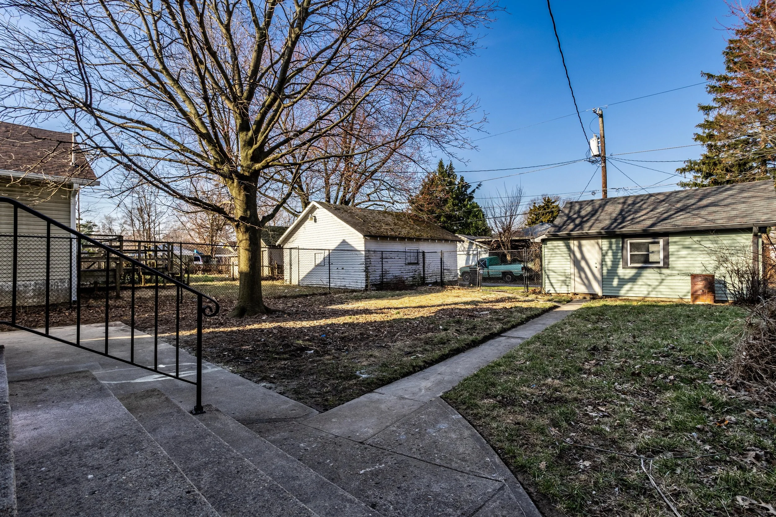 30 - 920 N Chester Ave.jpg