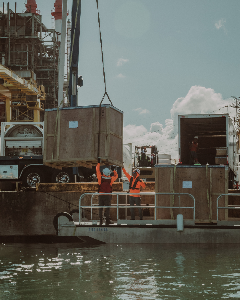 Professional maritime service team