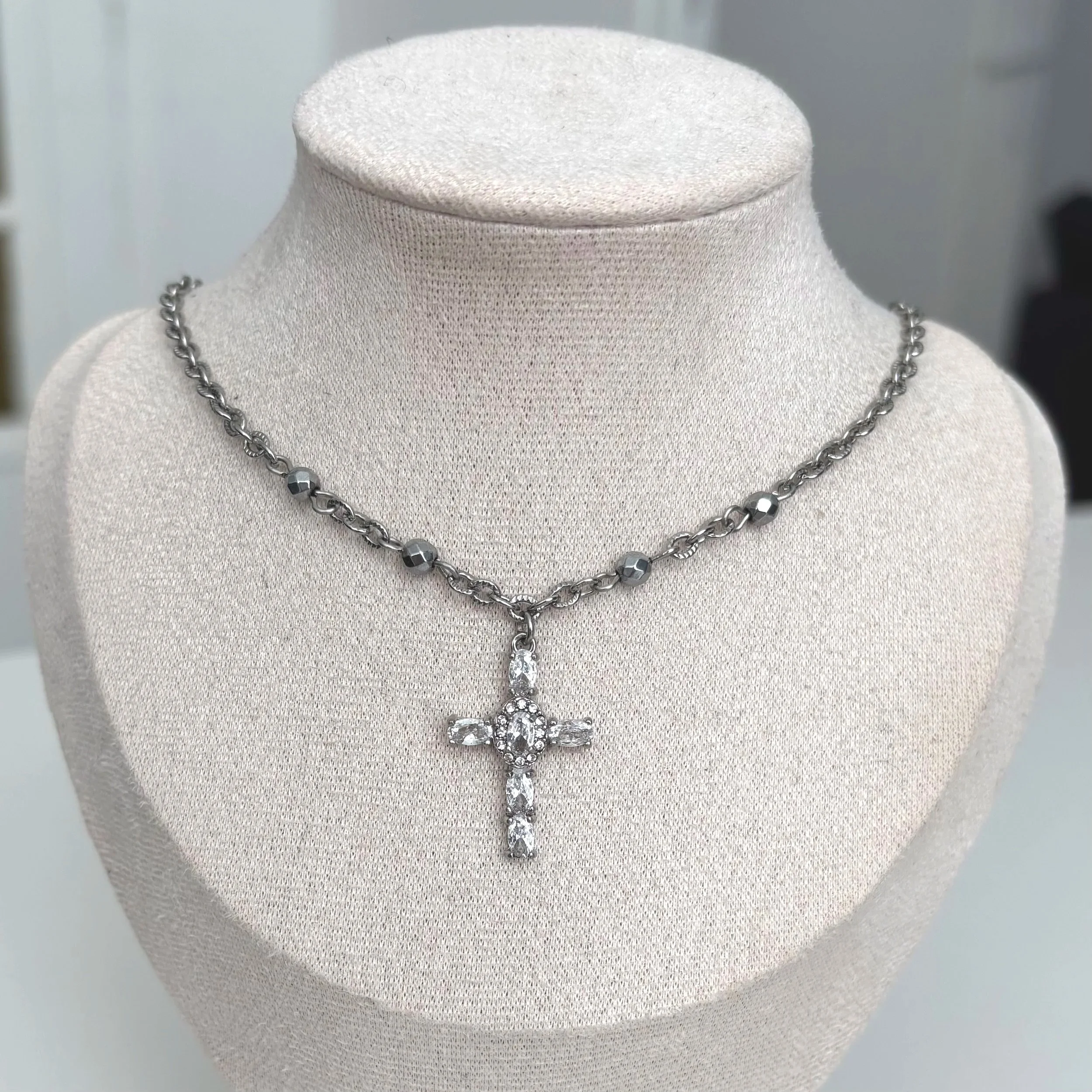 Collier croix - Hématite