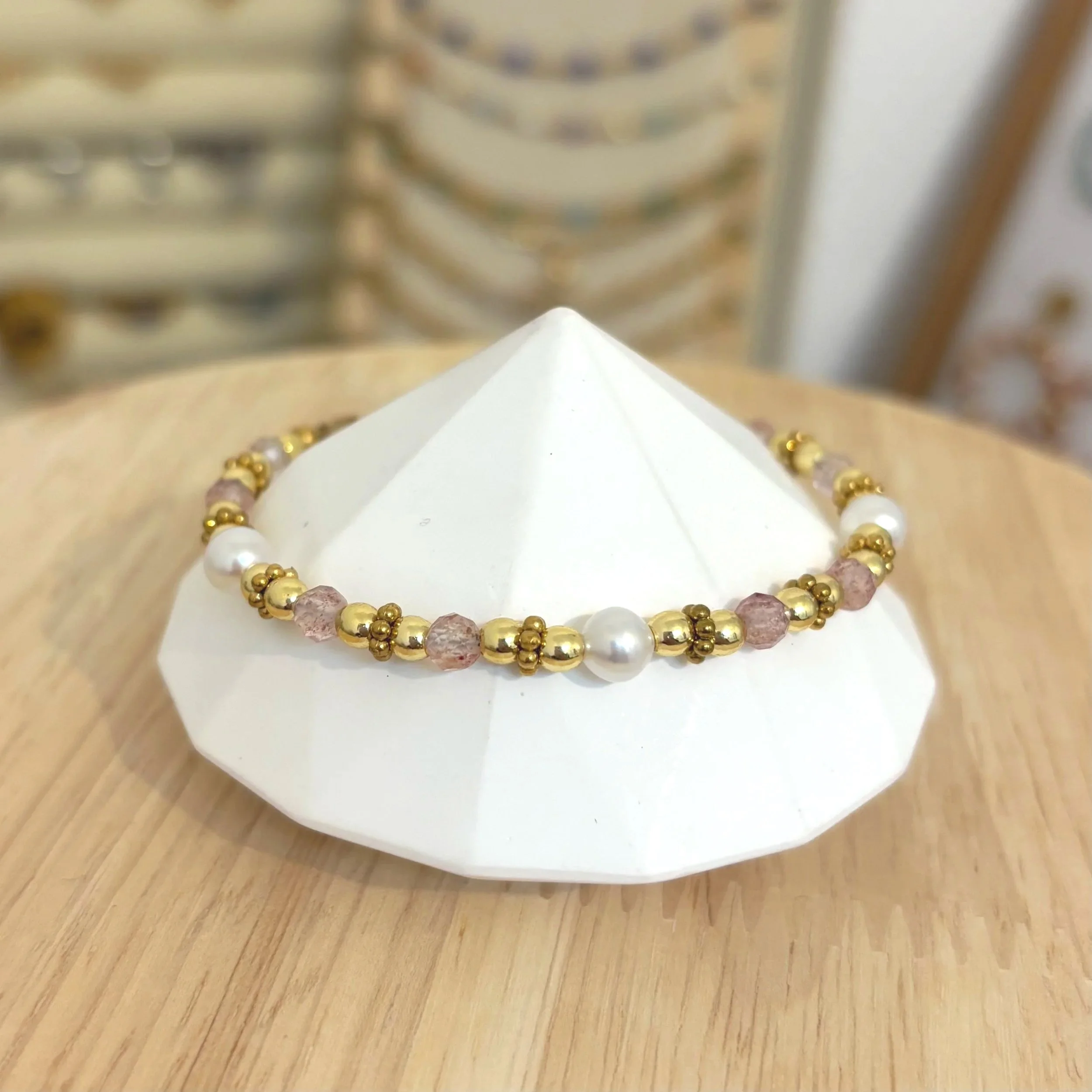 Bracelet - Perles d'eau douce et quartz fraise