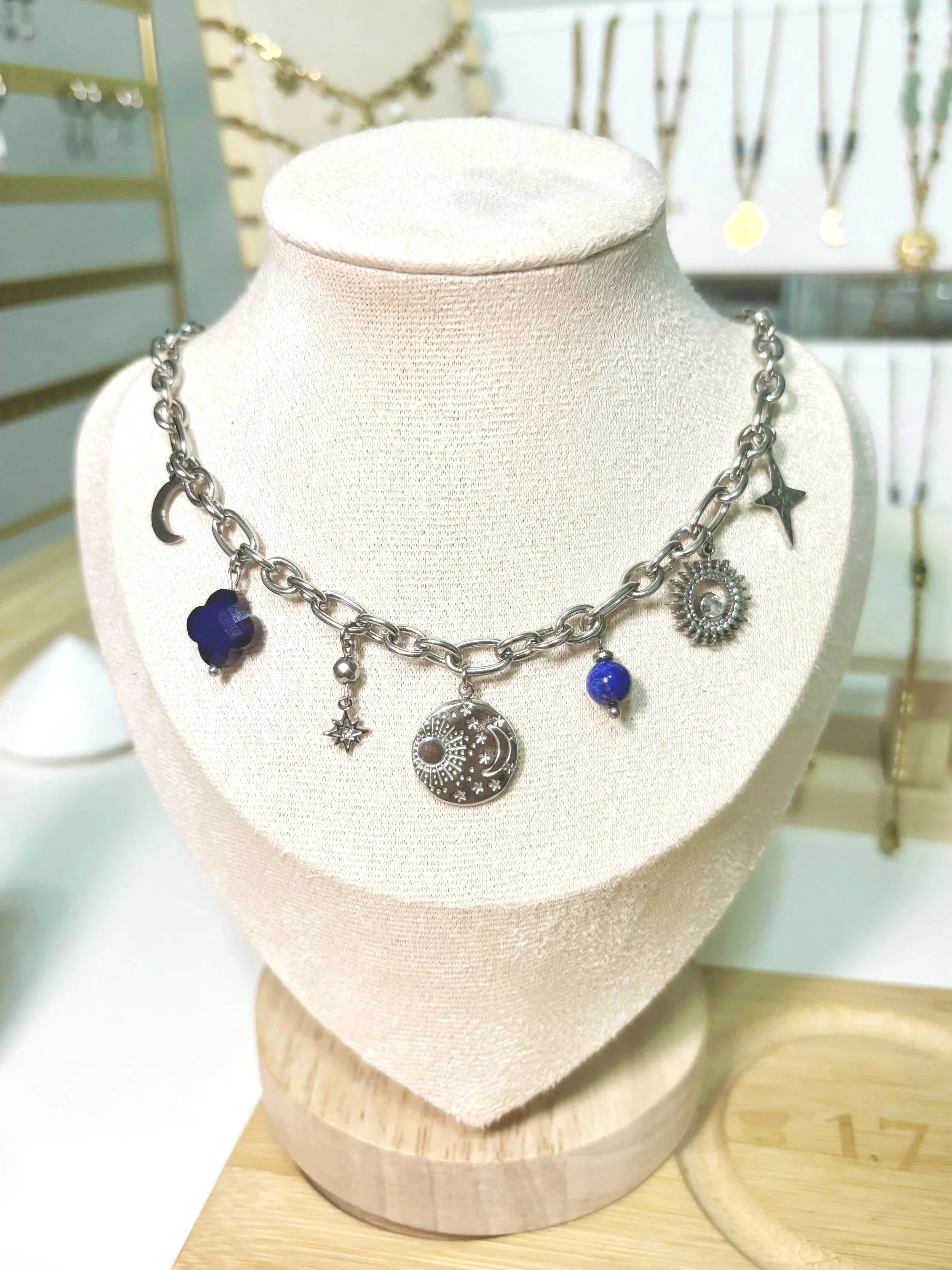 Collier breloque astre argenté